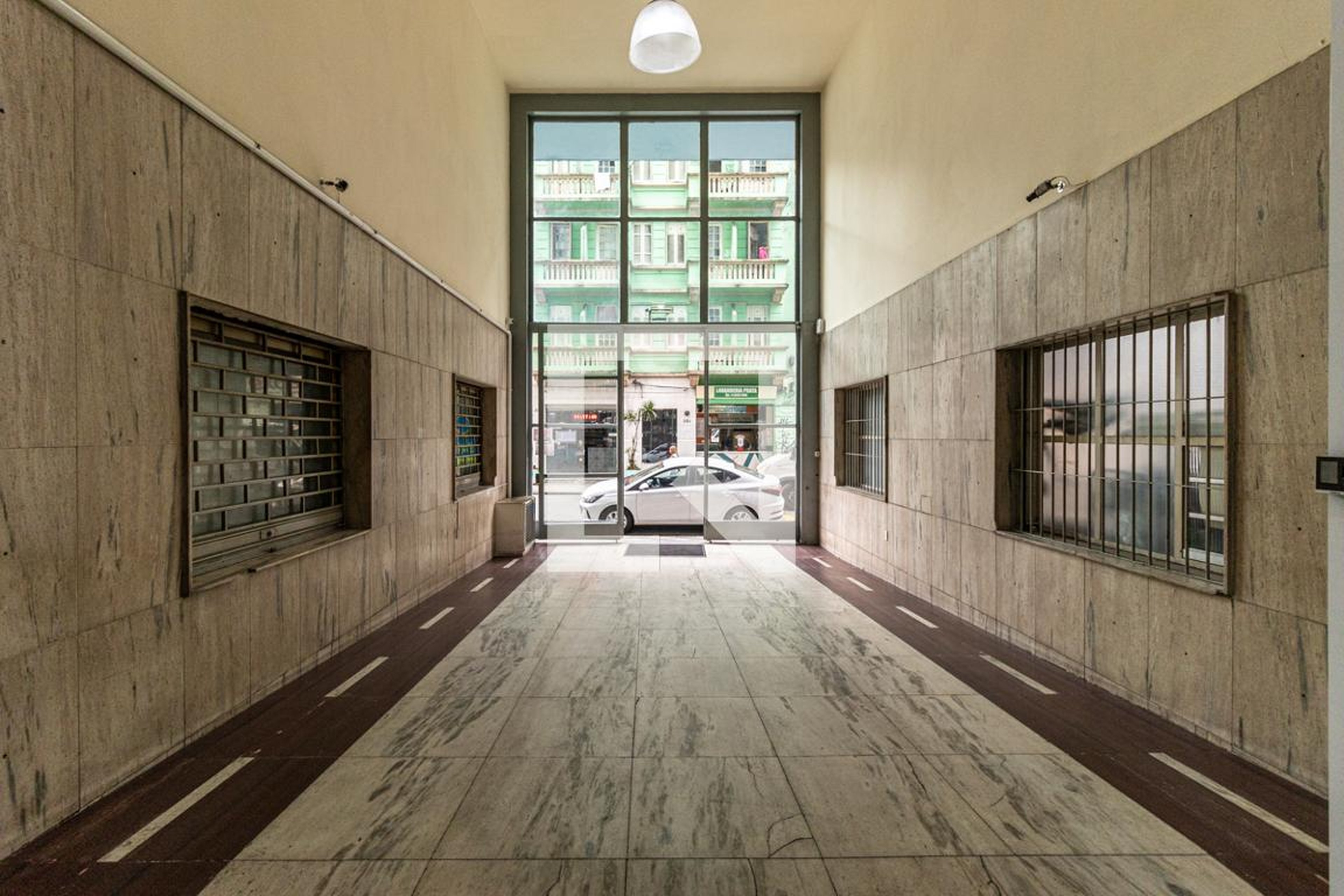 Hall Social Condomínio em Rua Conselheiro Nébias, 97