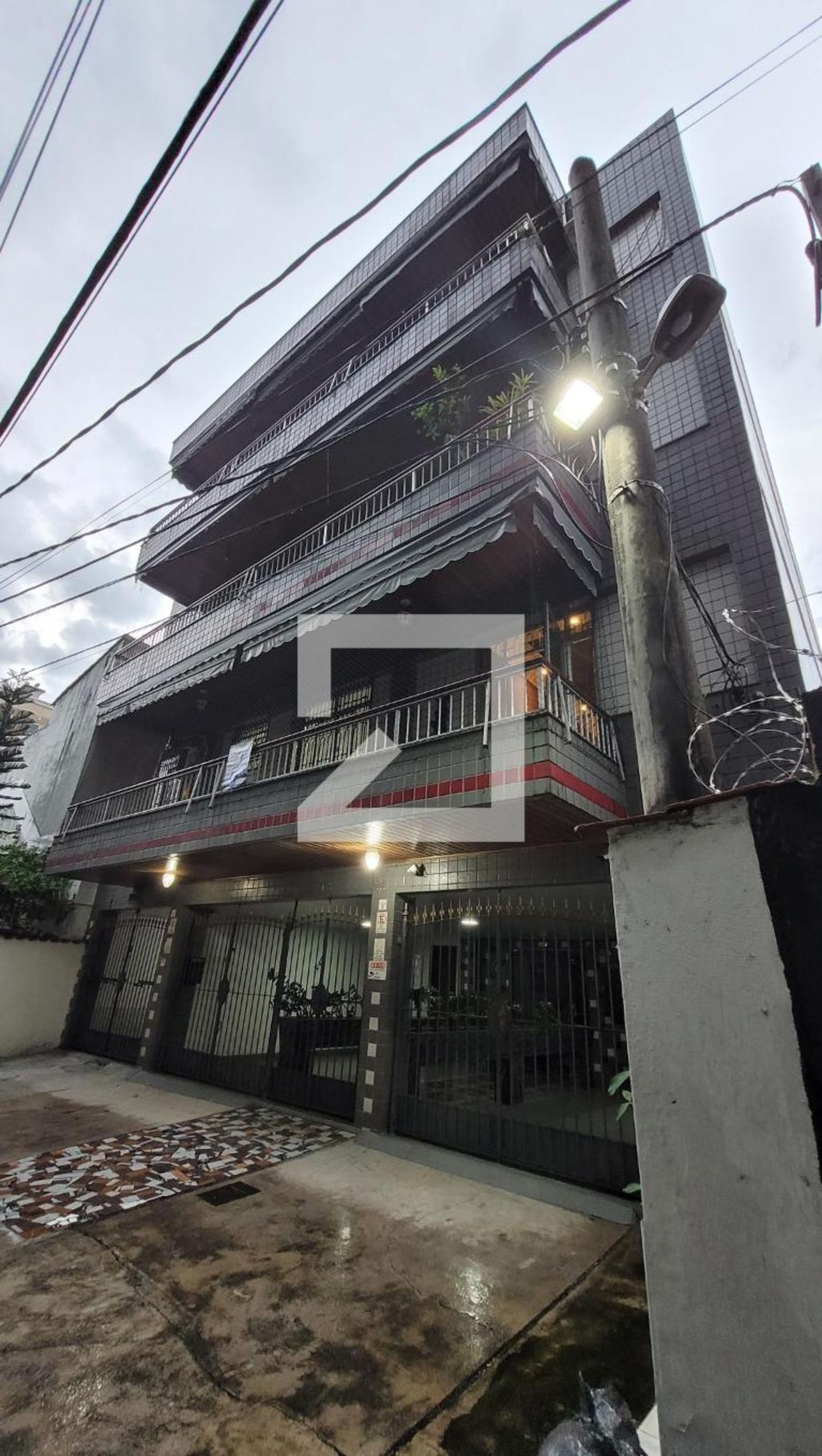 Fachada Condomínio em Avenida Jambeiro, 813