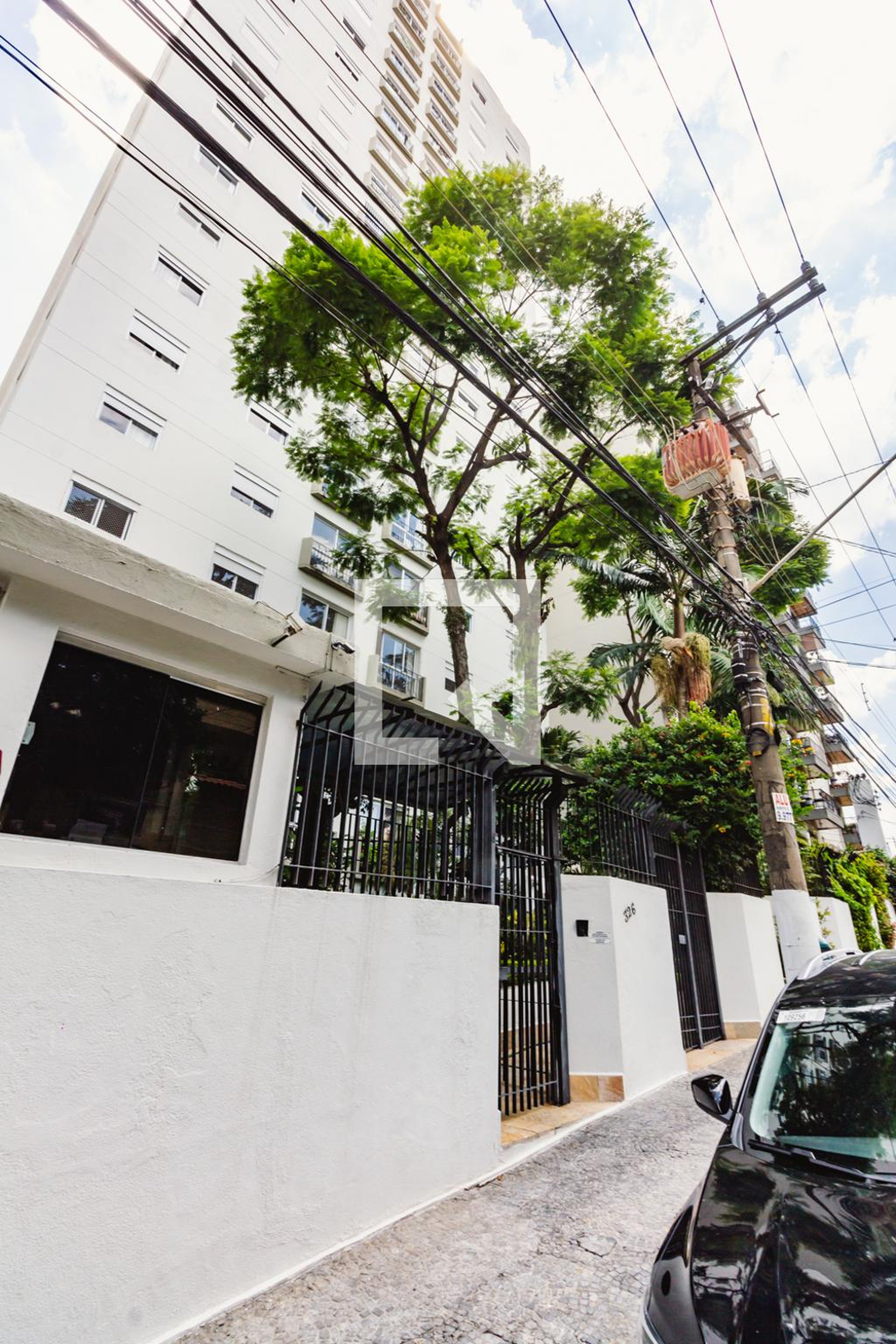 Fachada Condomínio em Rua Bergamota, 362