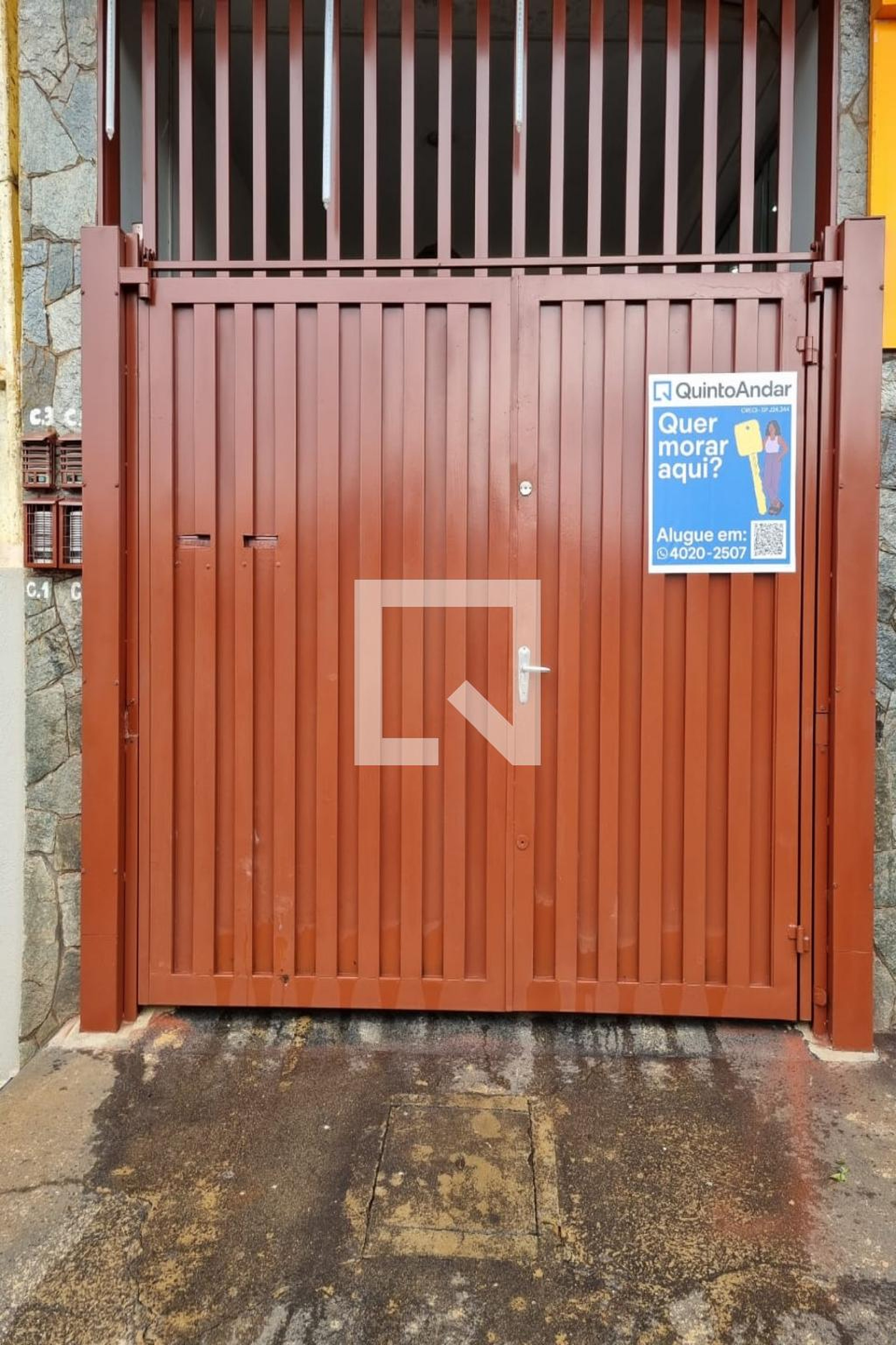 Fachada Condomínio em Rua Coronel Camisão, 1310