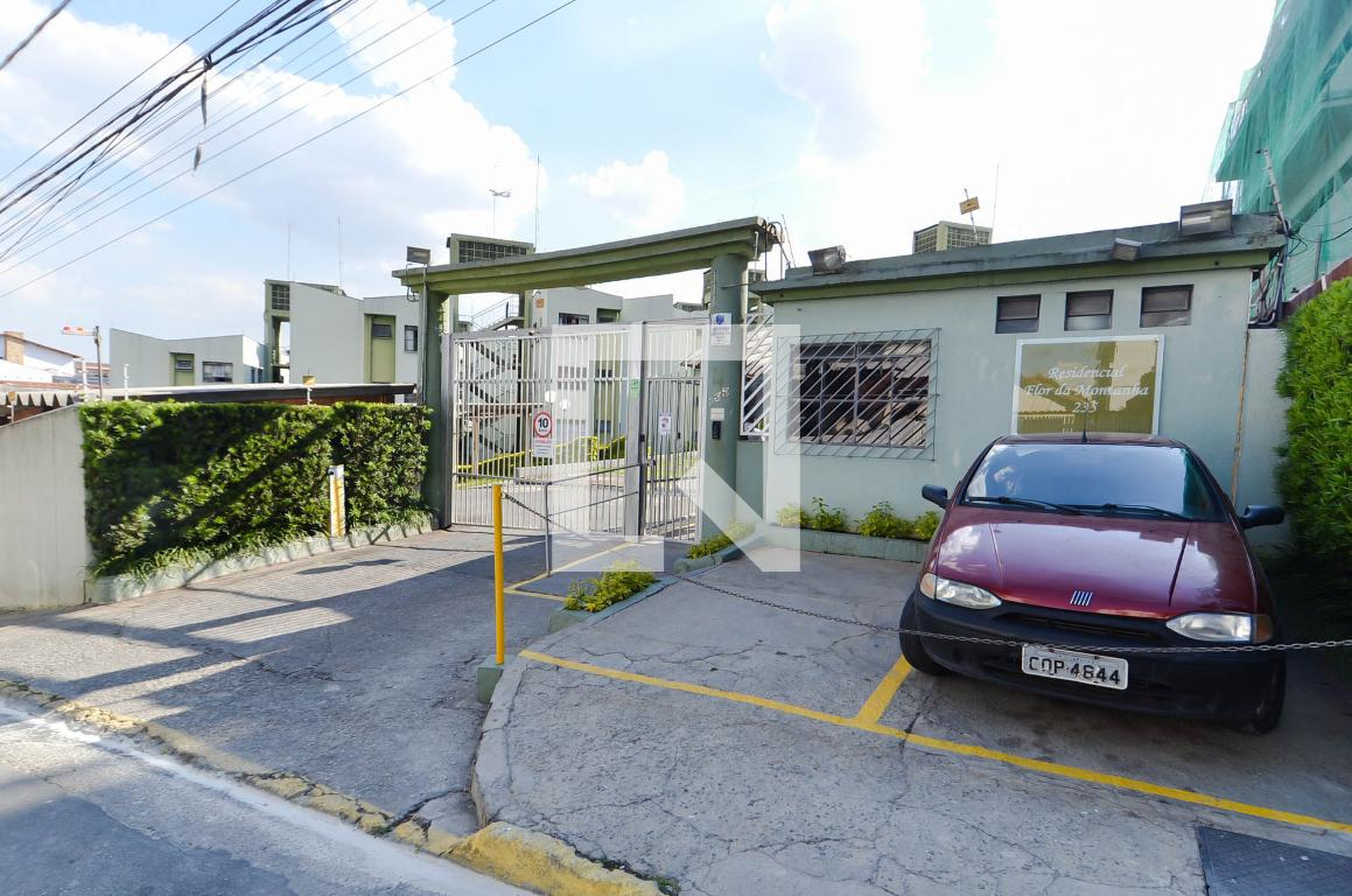 Fachada do Condomínio Residencial Flor da Montanha