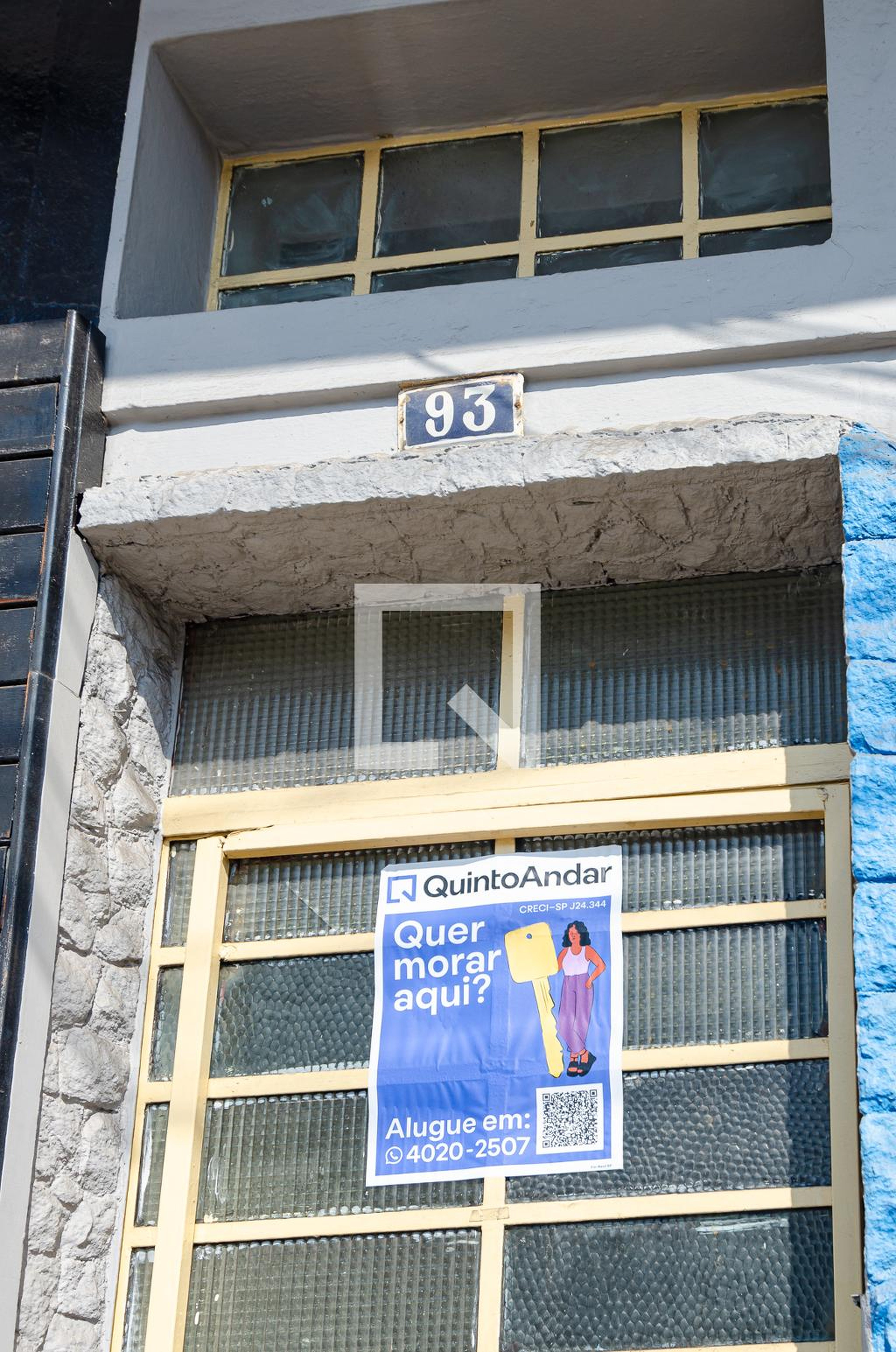 Fachada Condomínio em Rua Pitangueiras, 93