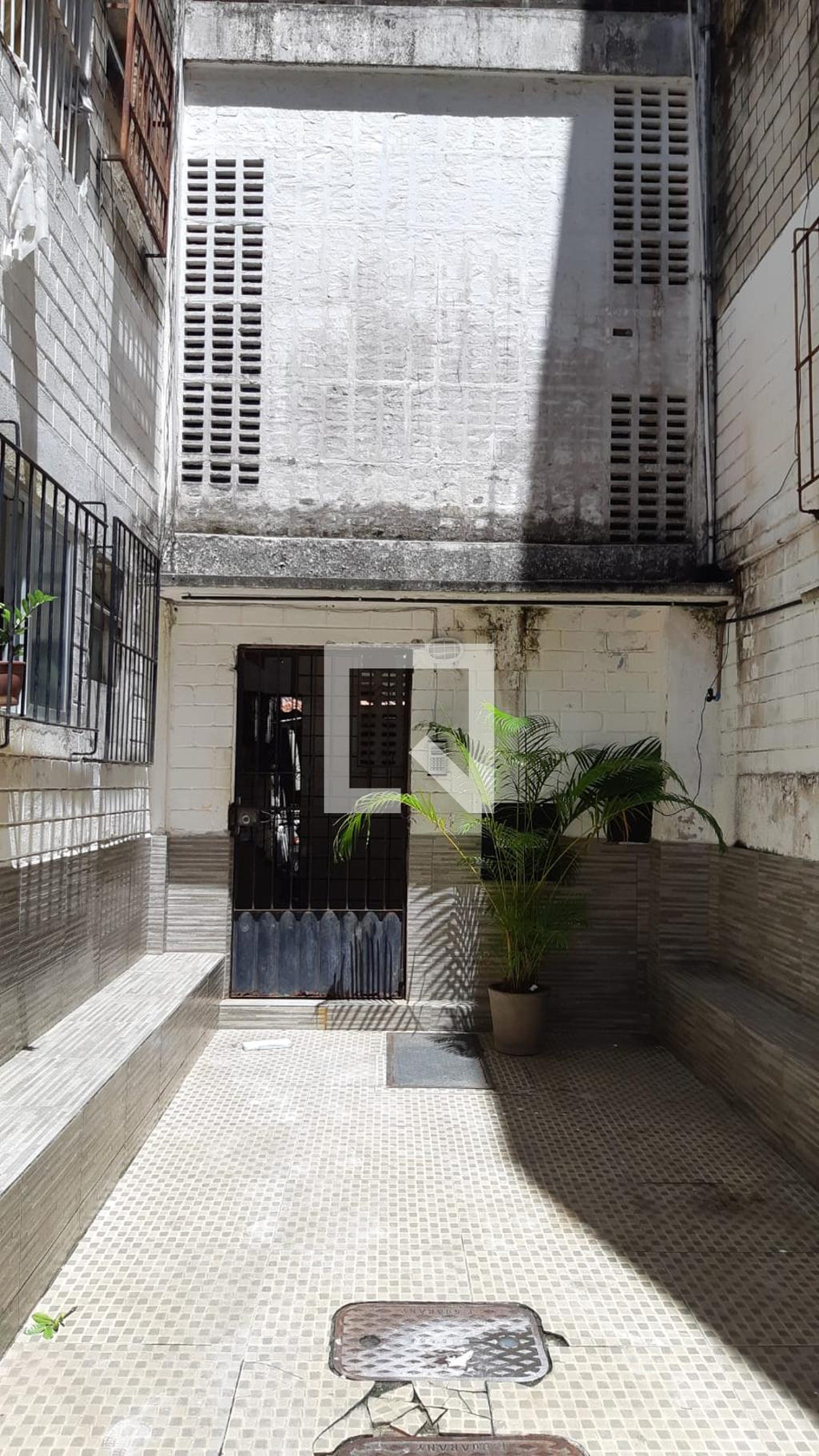 Hall de entrada Condomínio em Estrada das Barreiras, 0