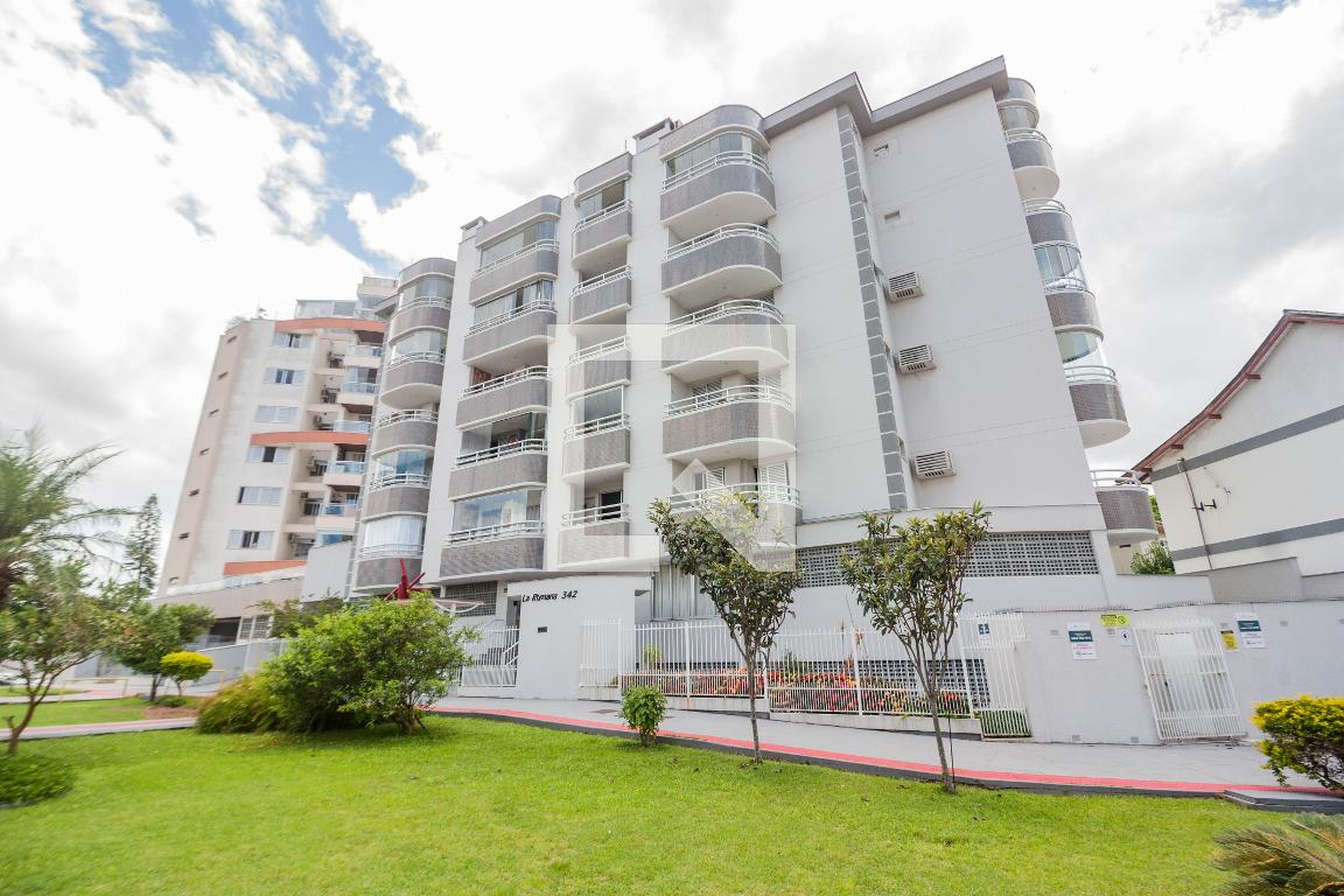 Fachada Condomínio La Romana