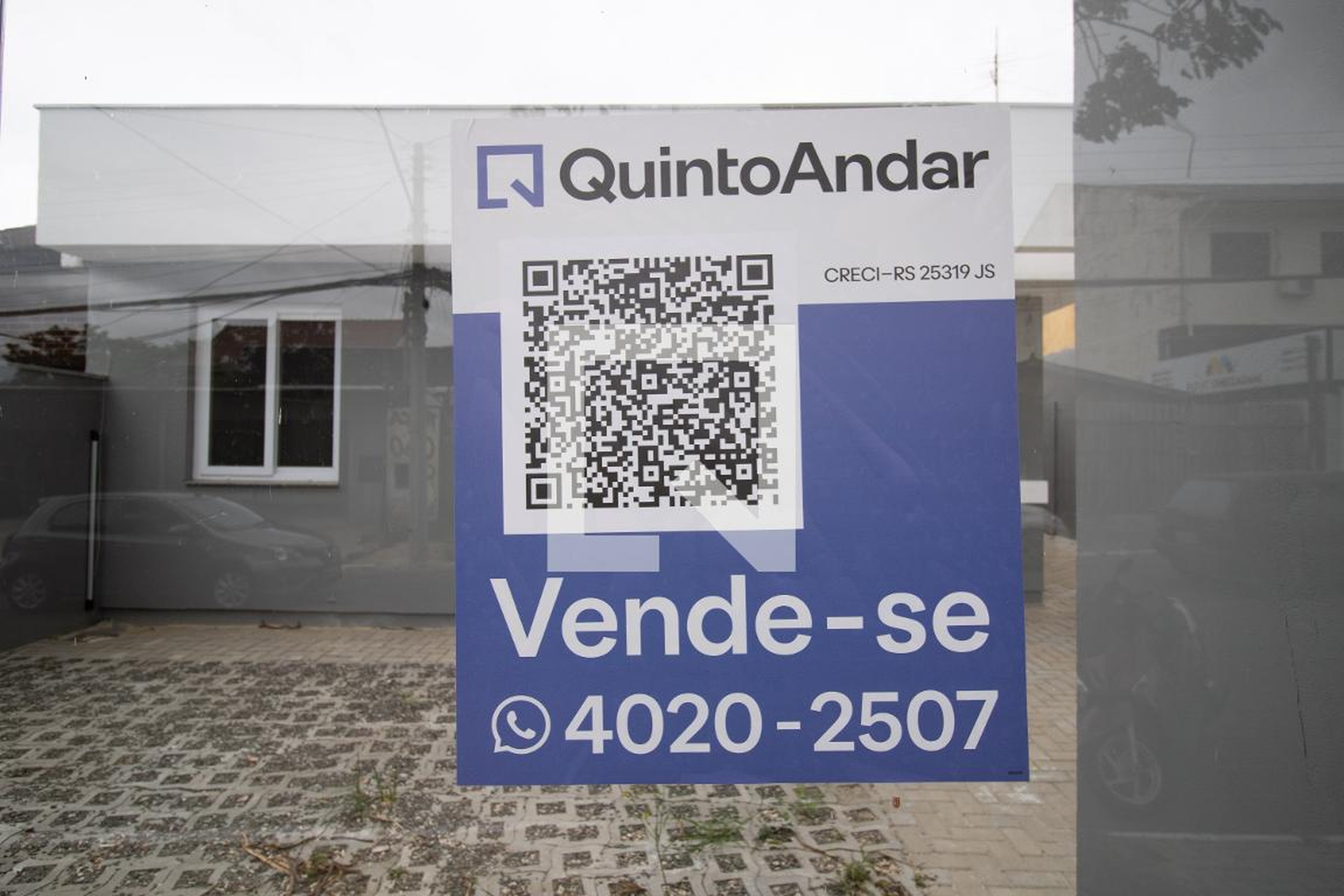 Fachada do condomínio Condomínio em Rua Tamôio, 2568