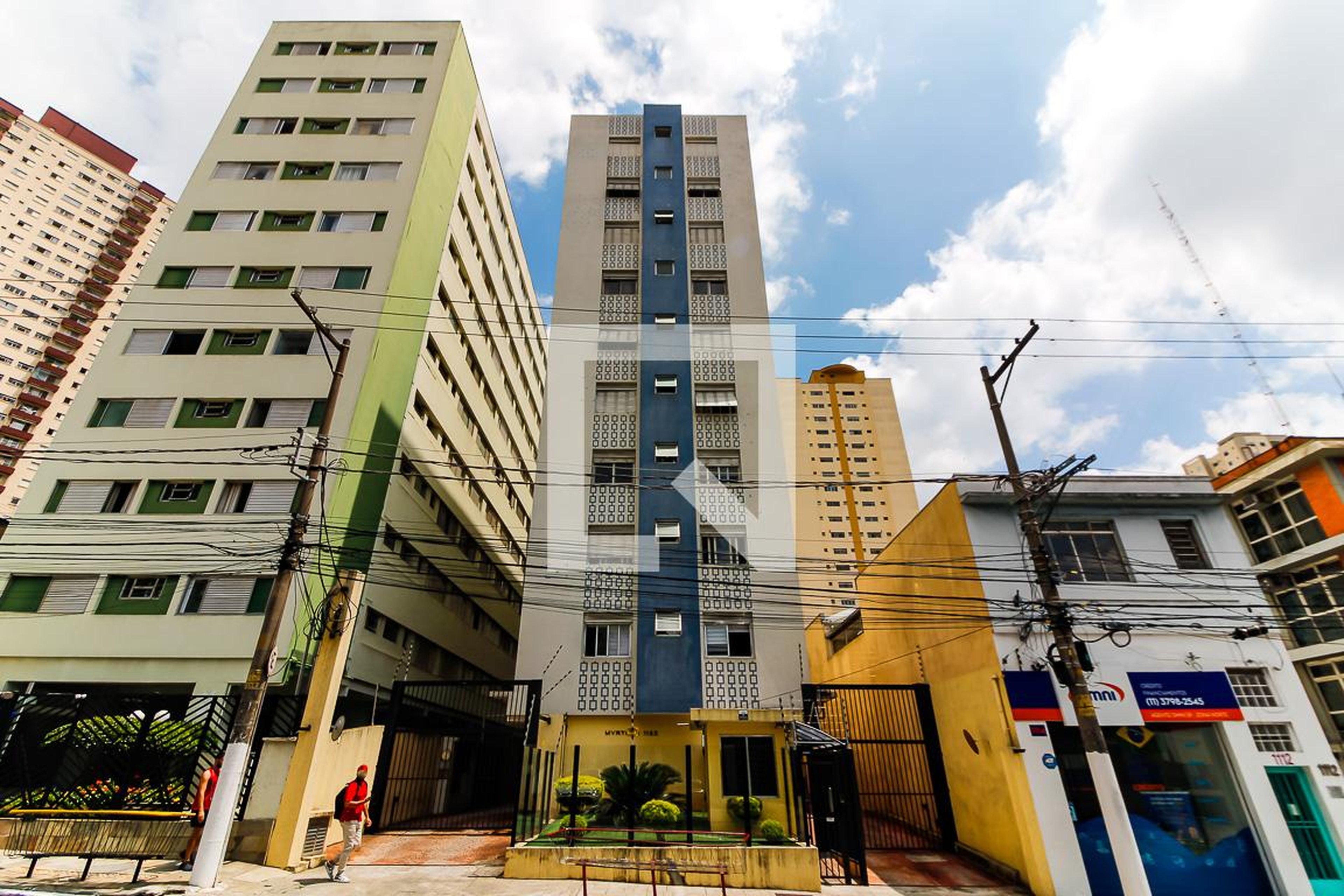 Fachada do Condomínio Condomínio Myrthees