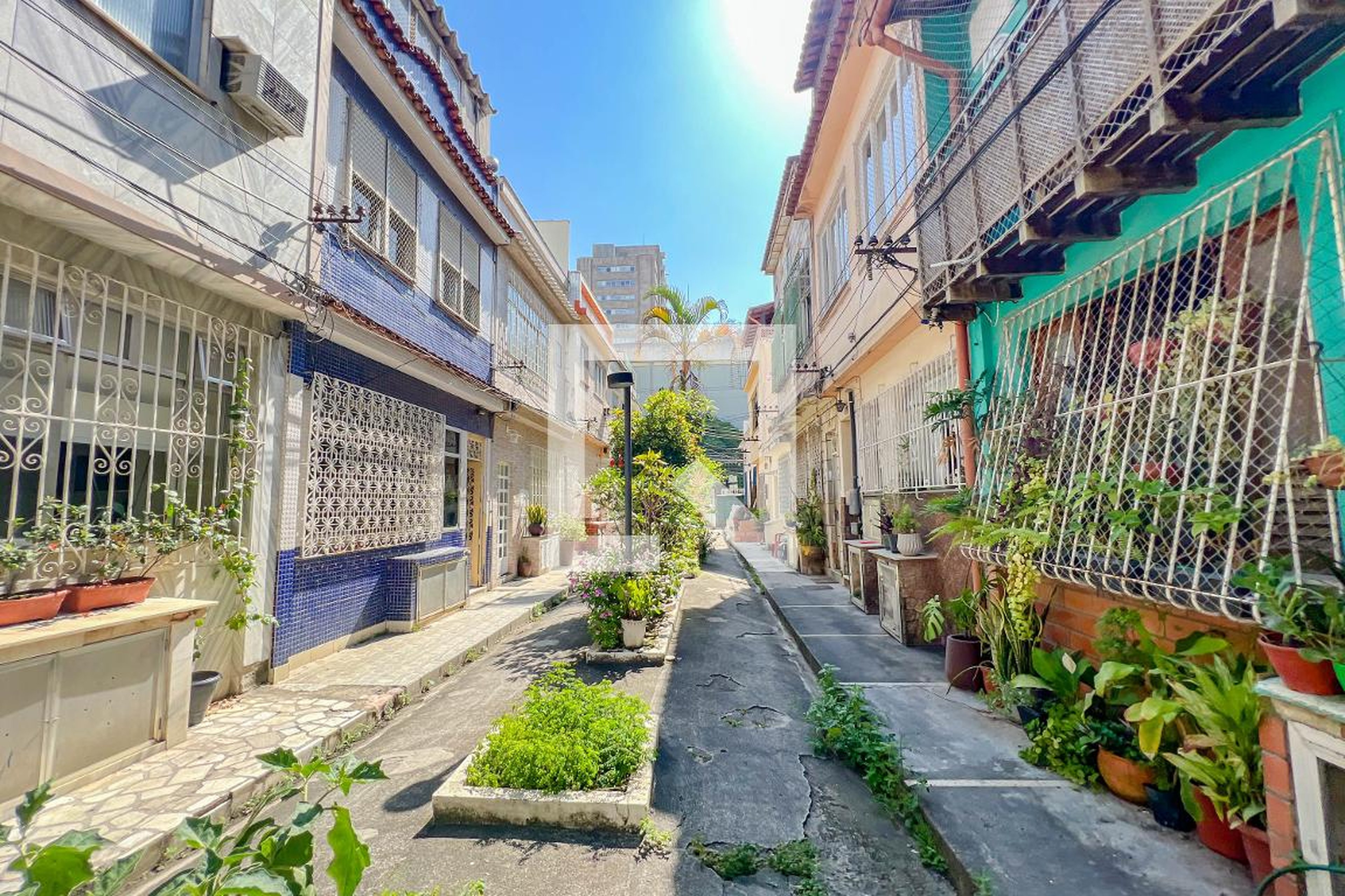 Fachada Condomínio em Rua São João Batista, 55