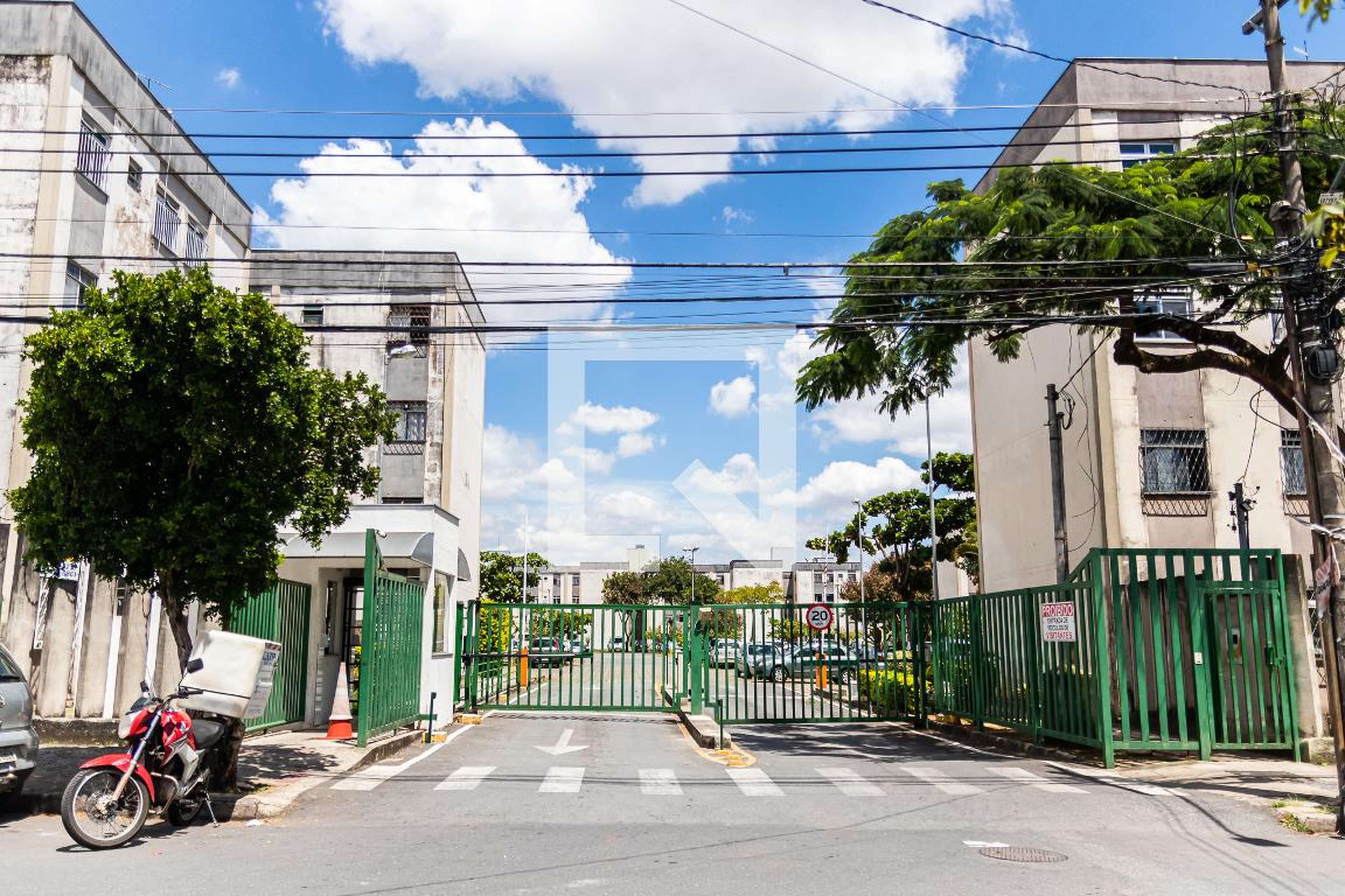 Fachada Condomínio Conjunto Habitacional Santa Terezinha