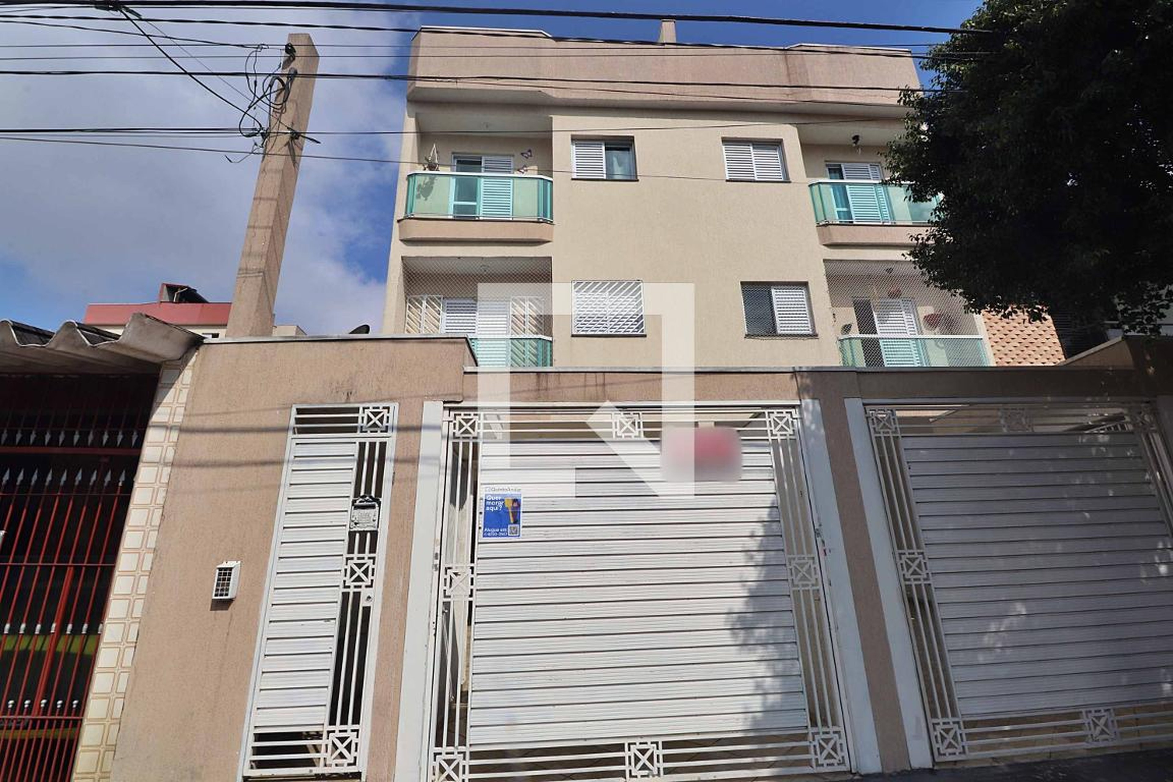 Fachada Condomínio em Rua Laureano, 420