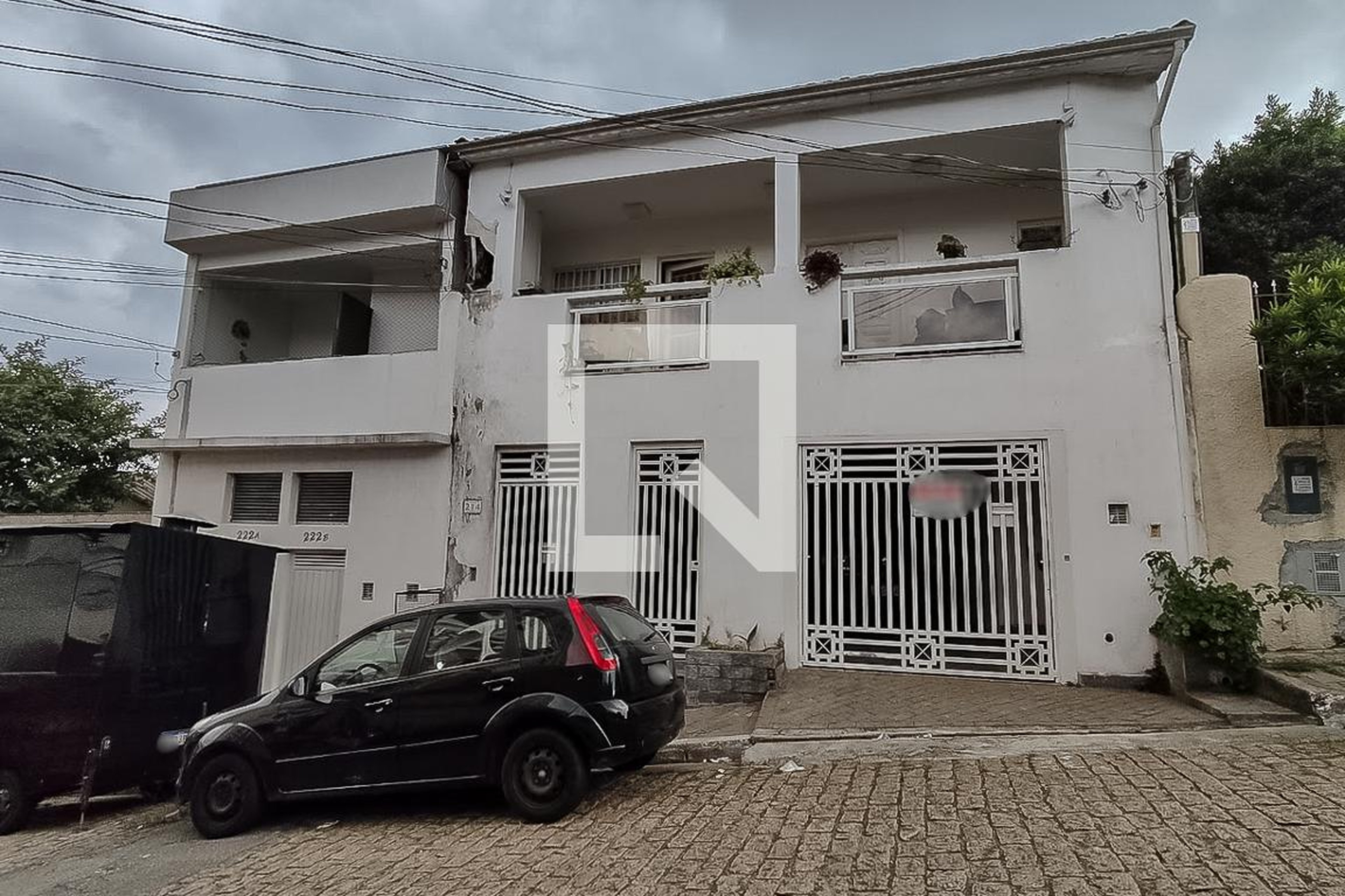 Fachada Condomínio em Rua Salvador Pedroso, 214