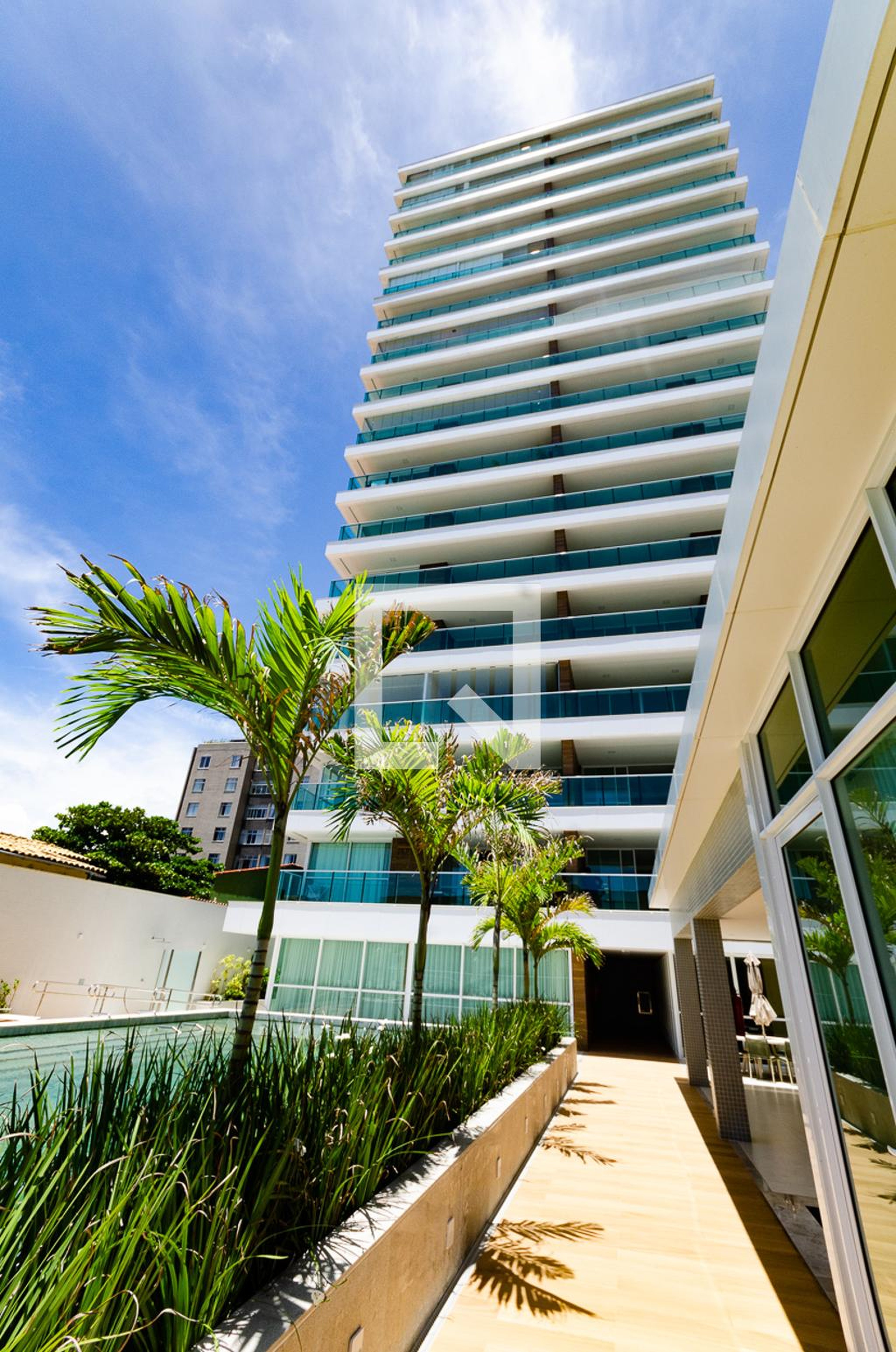 Fachada do Condomínio Condomínio Duetto Barra