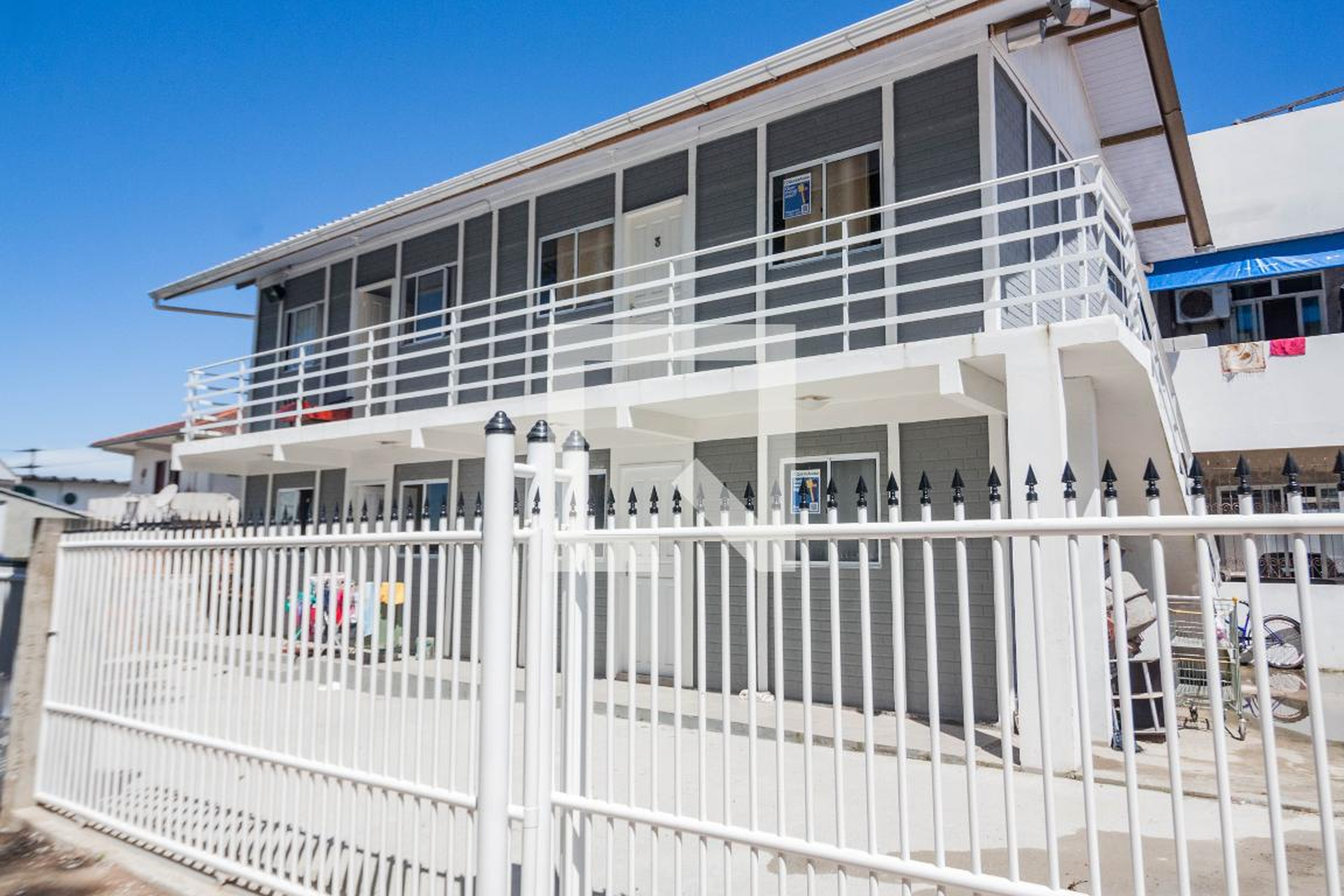 Fachada Condomínio em Rua Hipólito Henrique Pfleger, 5271