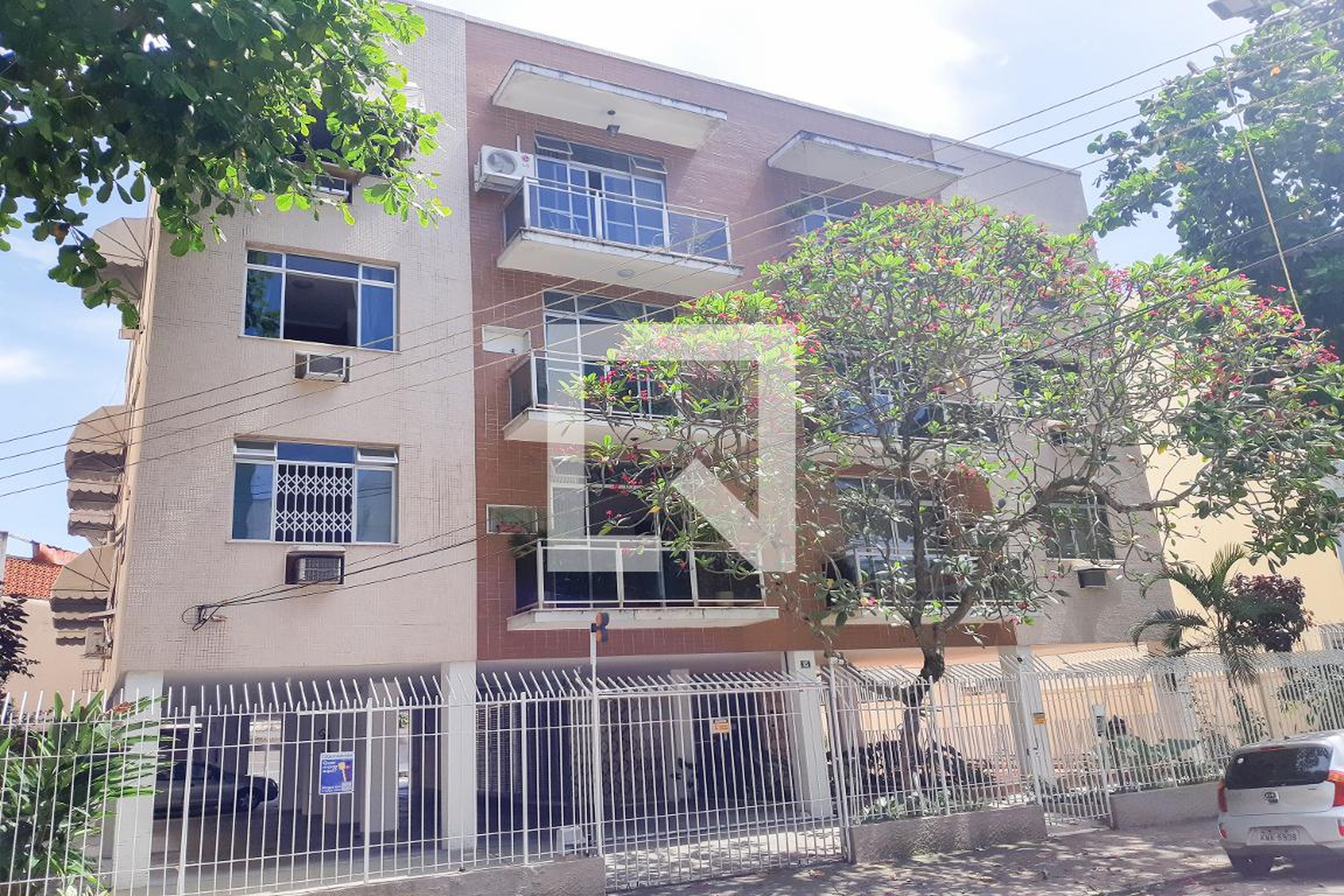 Fachada do Prédio Condomínio Apay