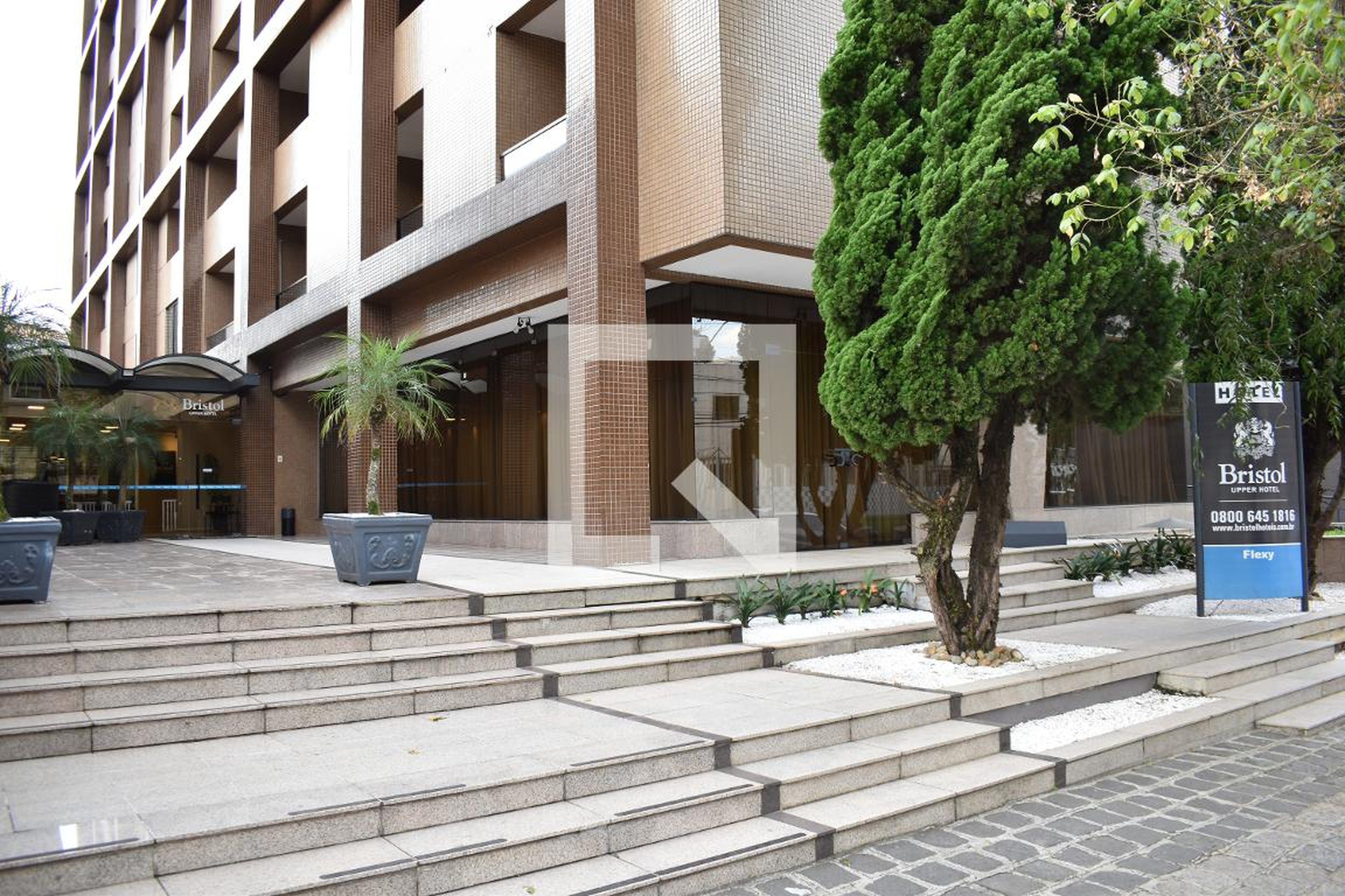 Fachada do prédio Edifício Upper Residence