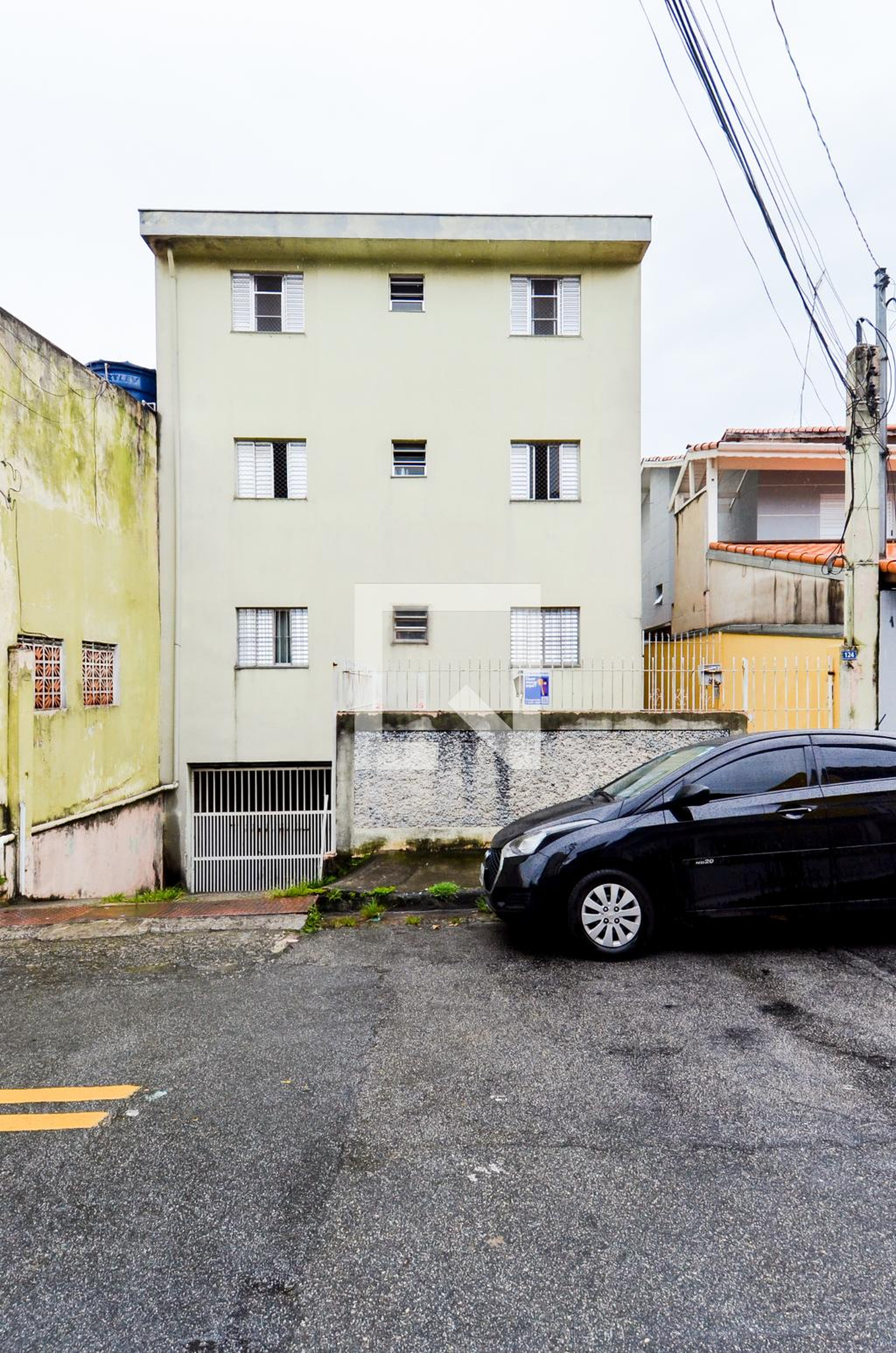 Fachada do Prédio Condomínio em Rua Francisco Ribeiro de Barros, 124