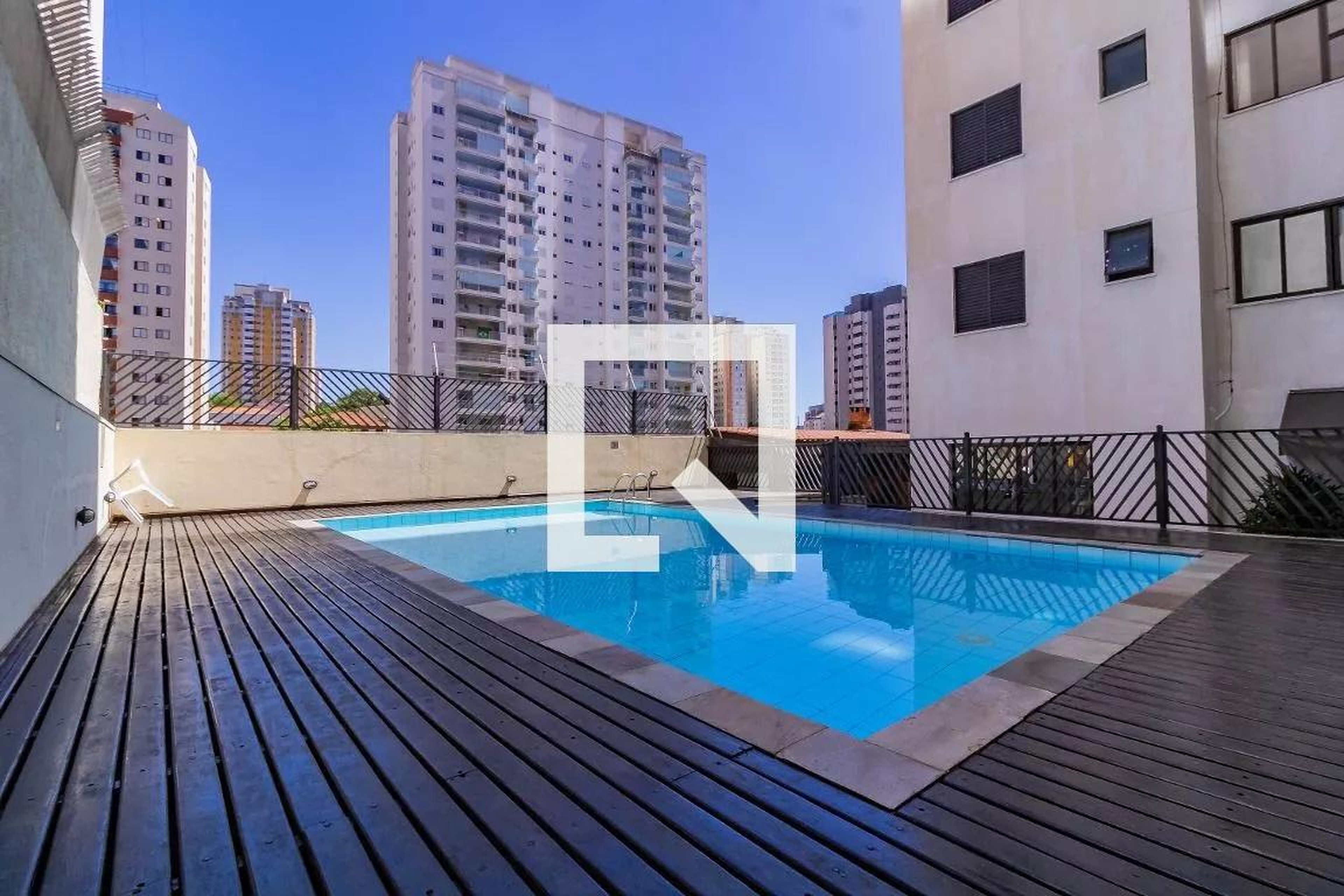 Piscina - Edifício Cannes