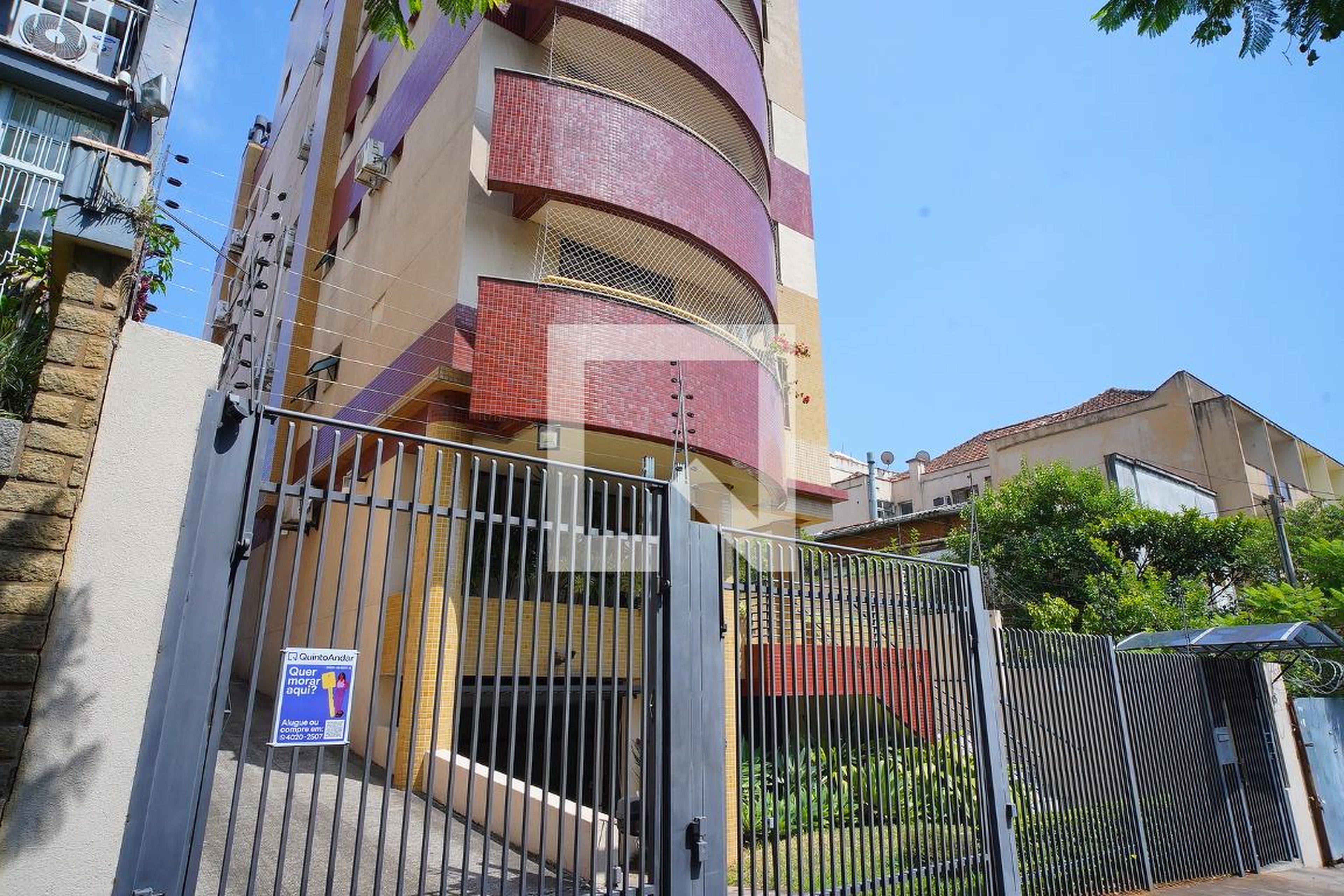 Fachada do Prédio Condomínio em Rua Coronel Corte Real, 65