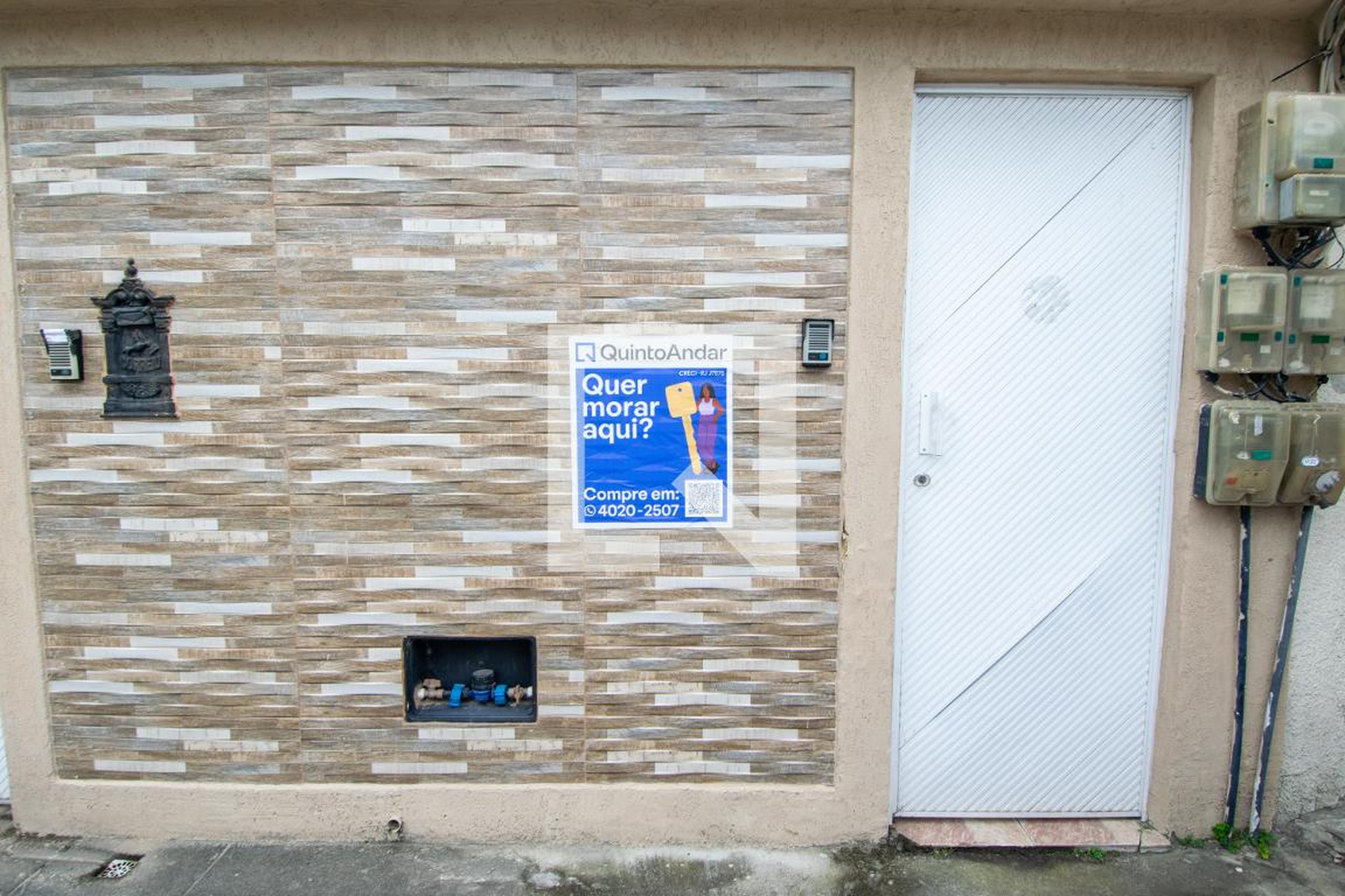 Fachada Condomínio em Rua Antônio Maria, 3