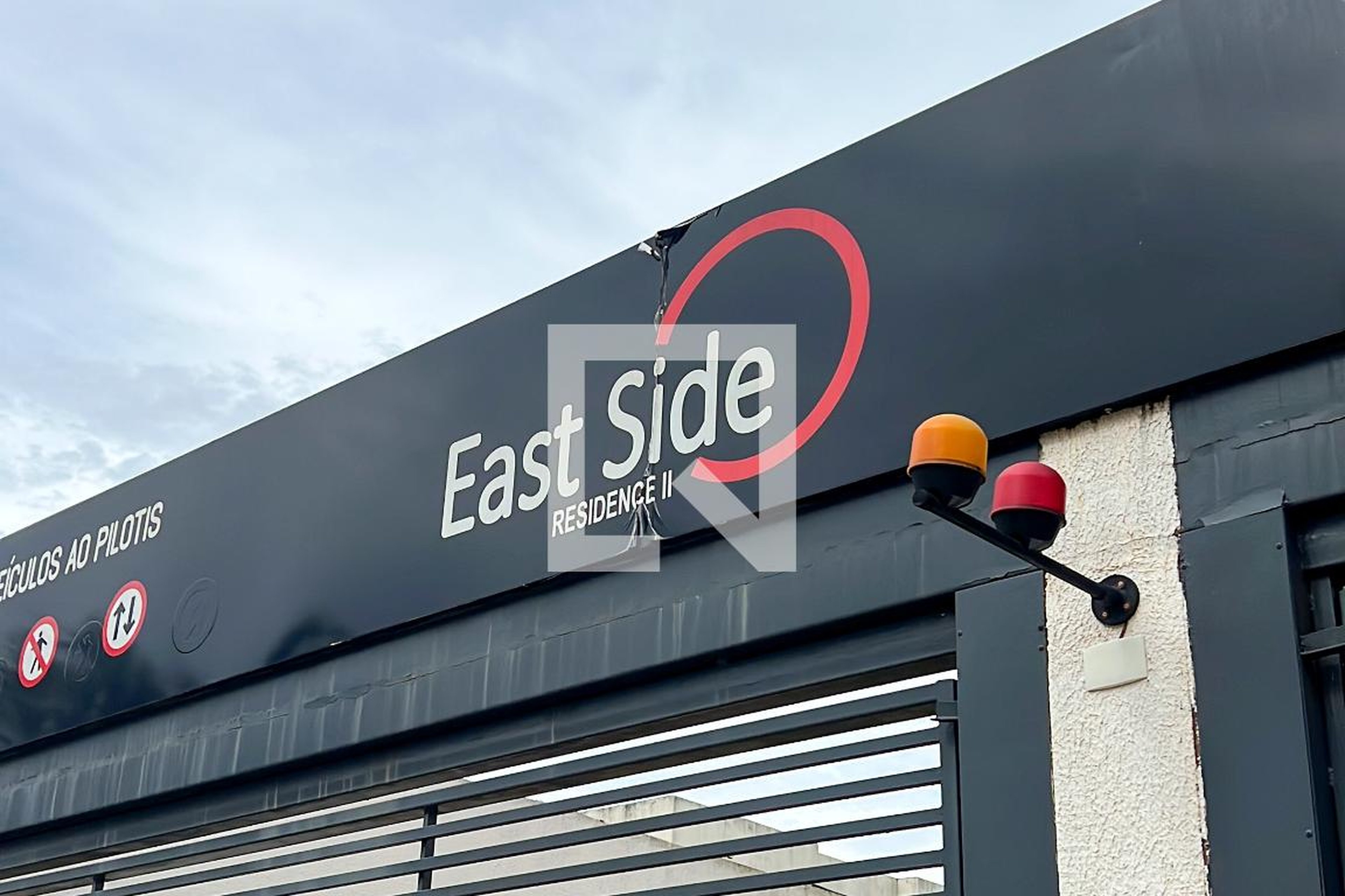 Fachada do Prédio Condomínio East Side 2