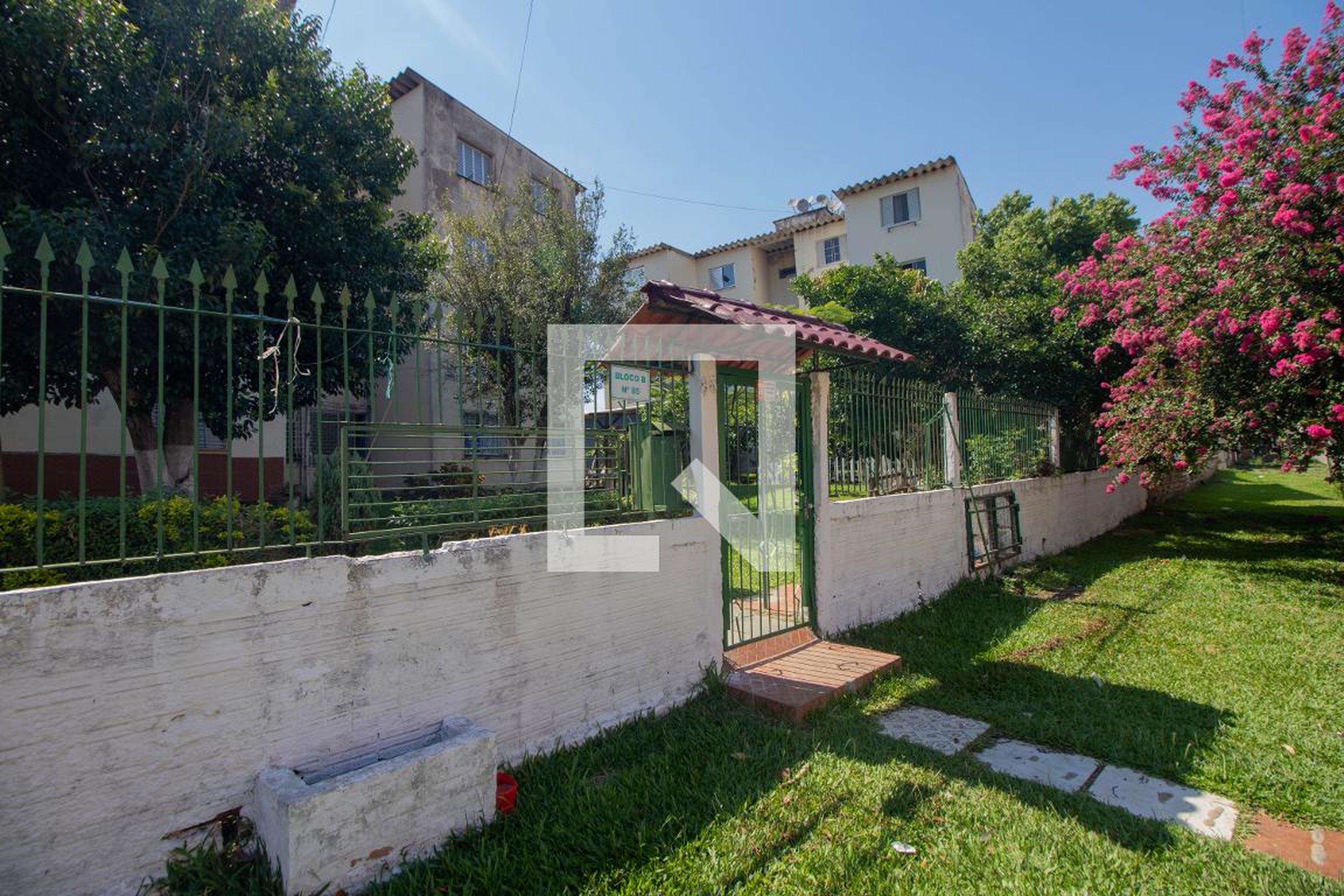 Fachada Condomínio em Rua Mario Arnaud Sampaio, 85