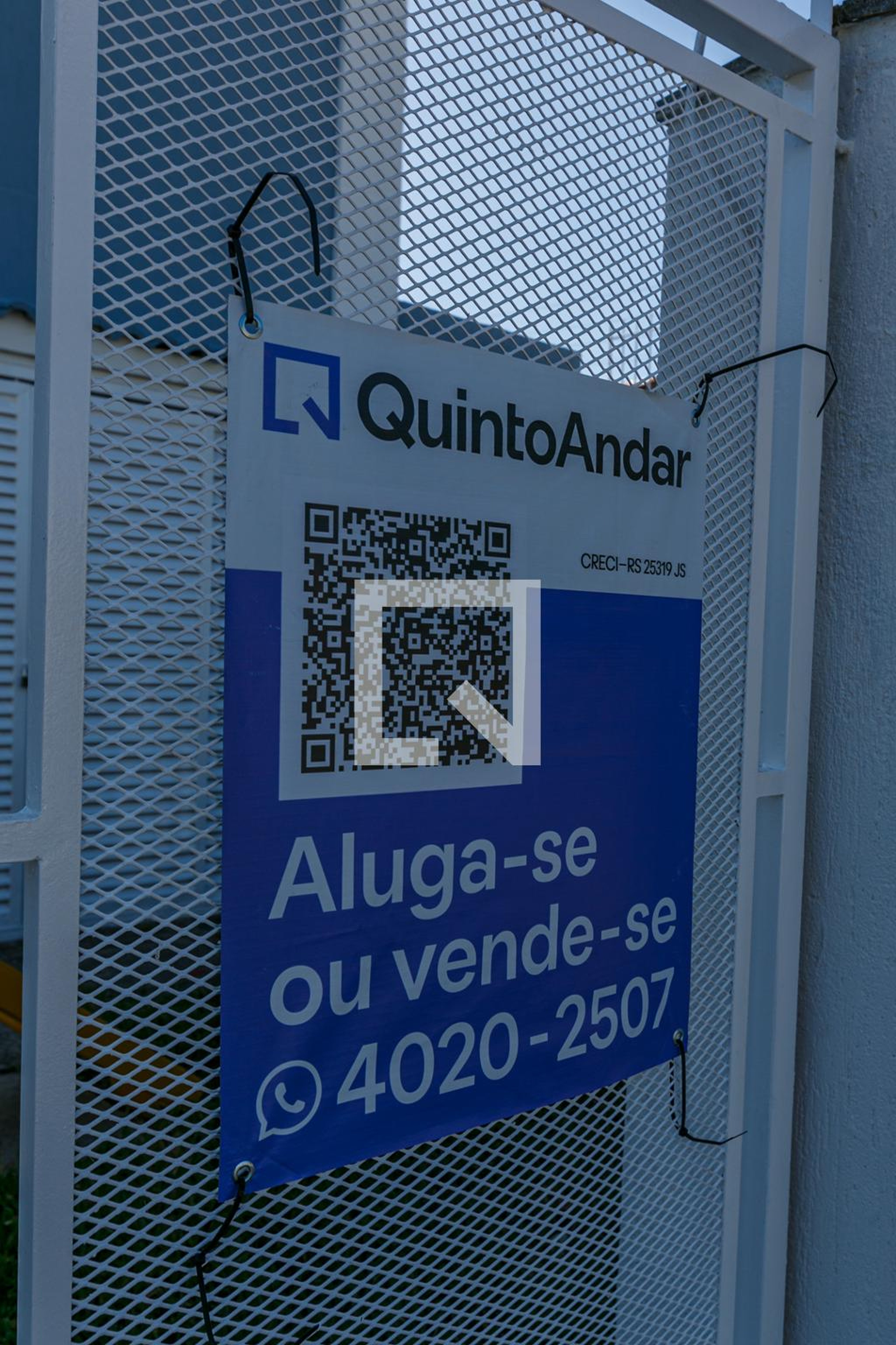 Fachada Condomínio em Beco do Carvalho, 443