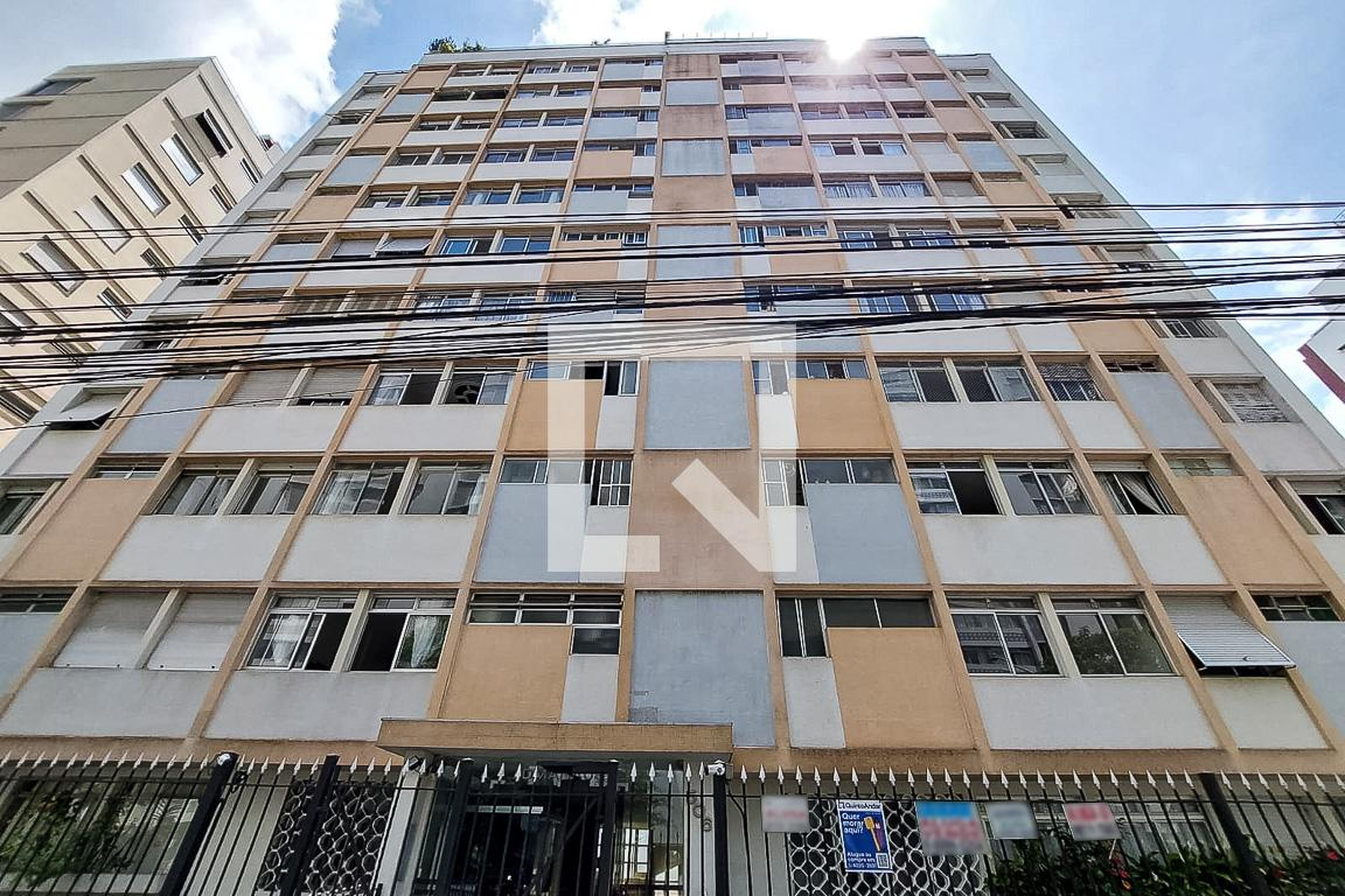 Fachada Condomínio em Alameda Ribeirão Preto, 504