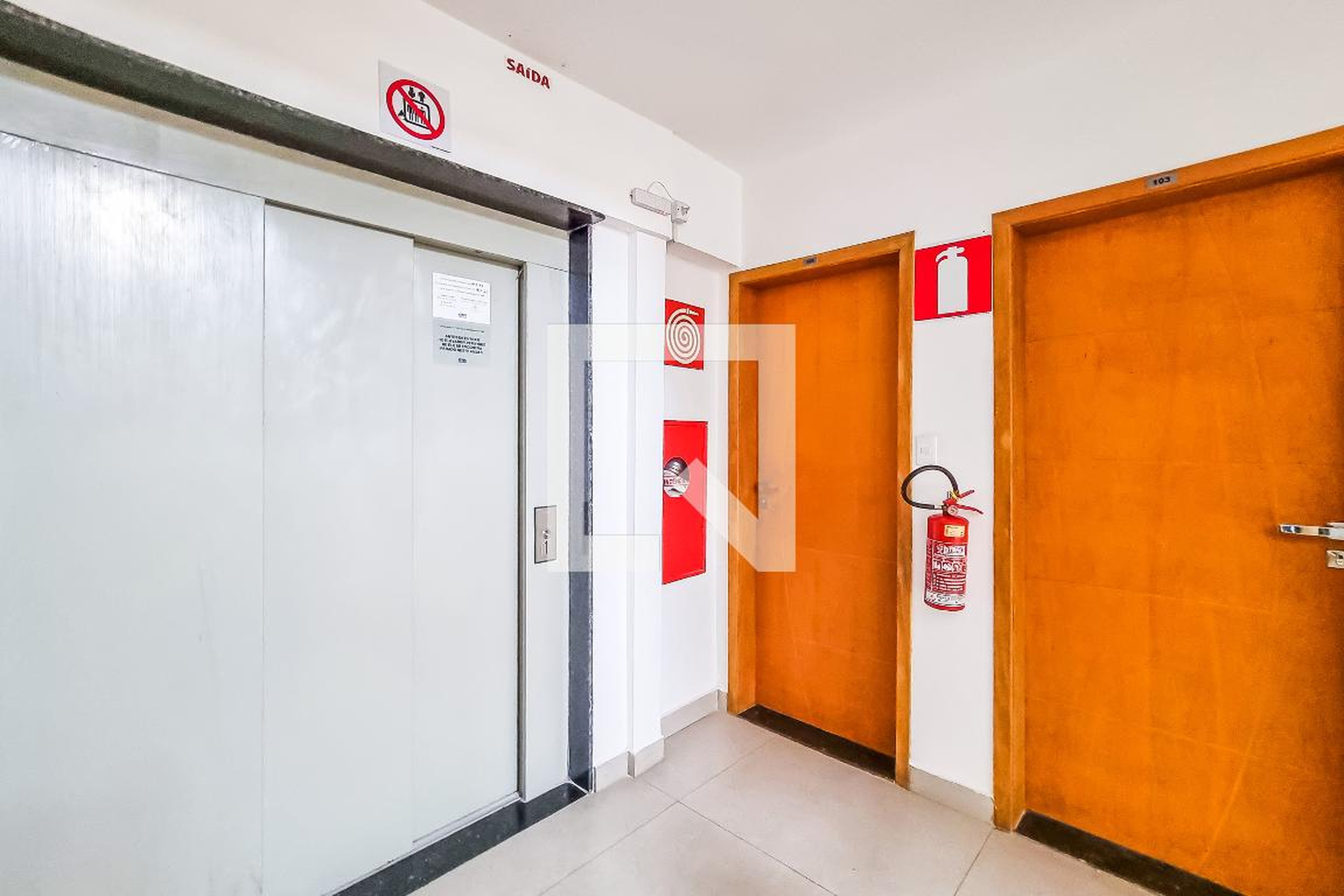 Hall de Entrada - Edifício Van Gogh