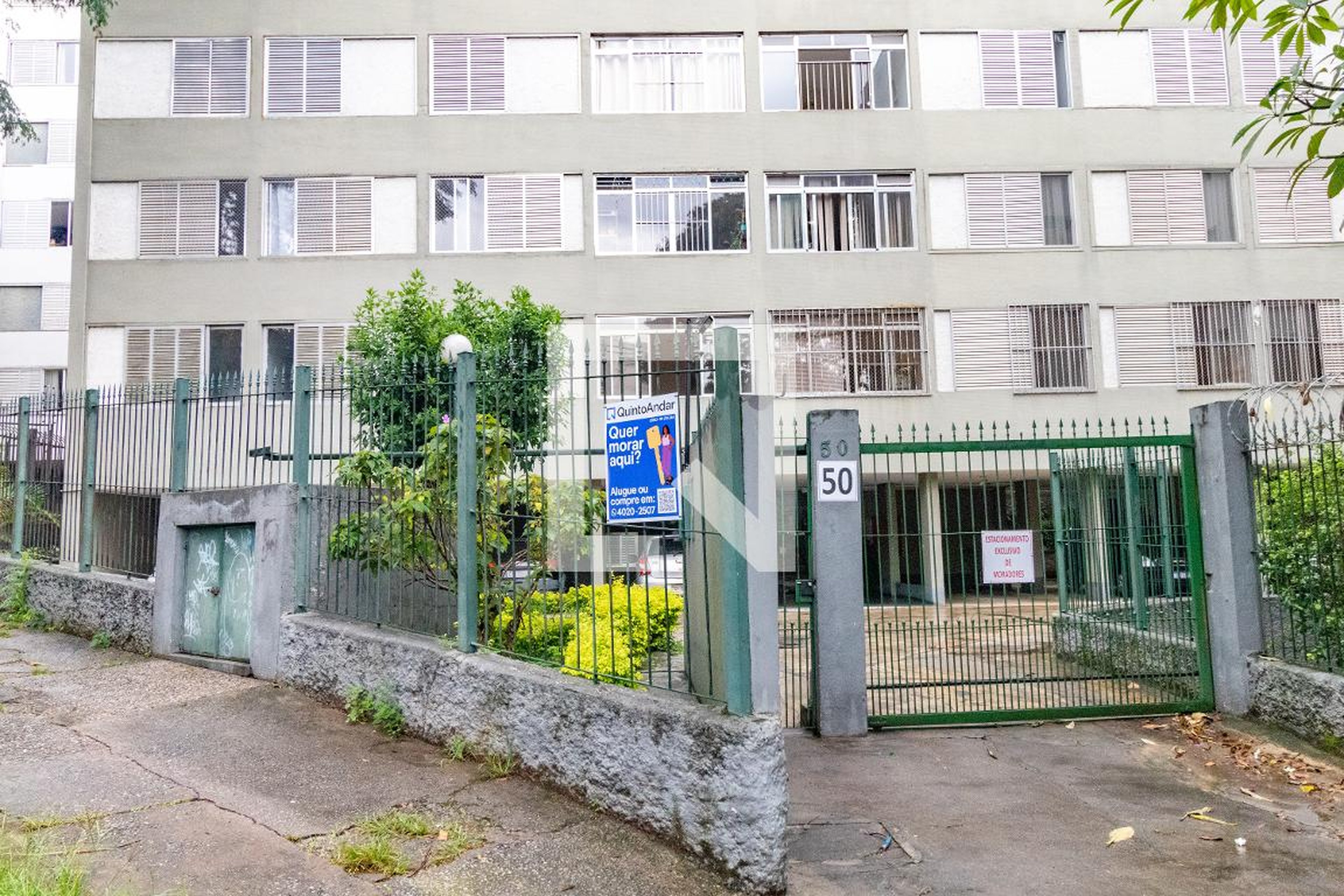 Fachada Condomínio Charles Chaplim