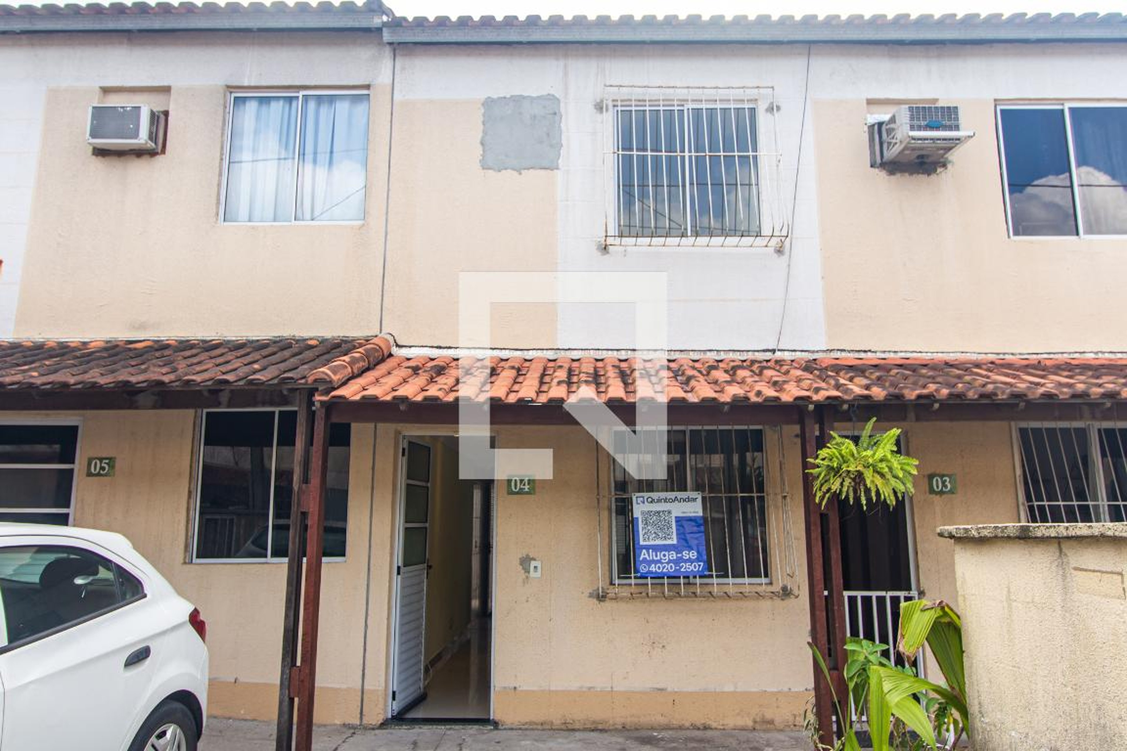 Fachada Condomínio em Estrada do Magarça, 18