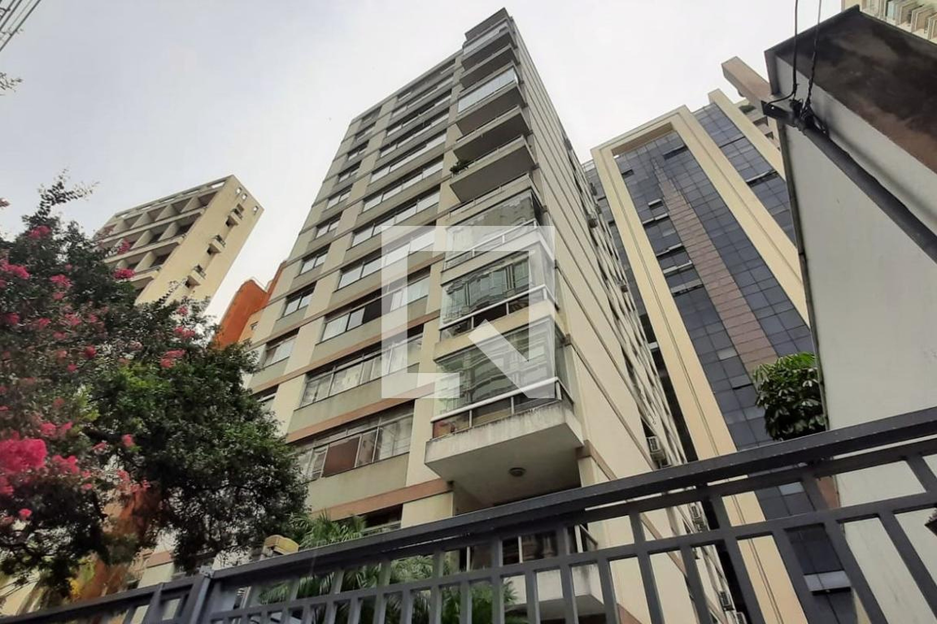 Fachada Condomínio Monte Branco