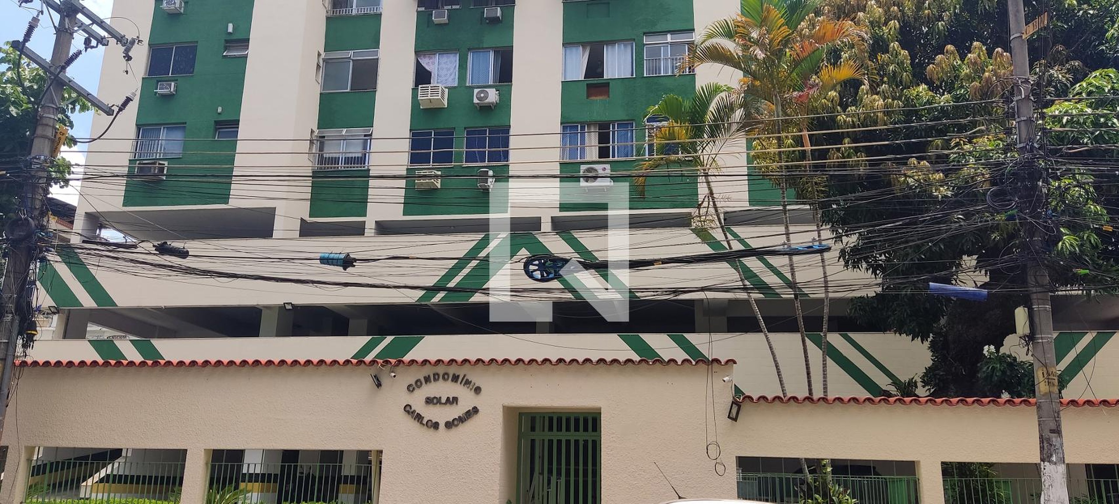 Fachada do Condomínio Condomínio Solar Carlos Gomes