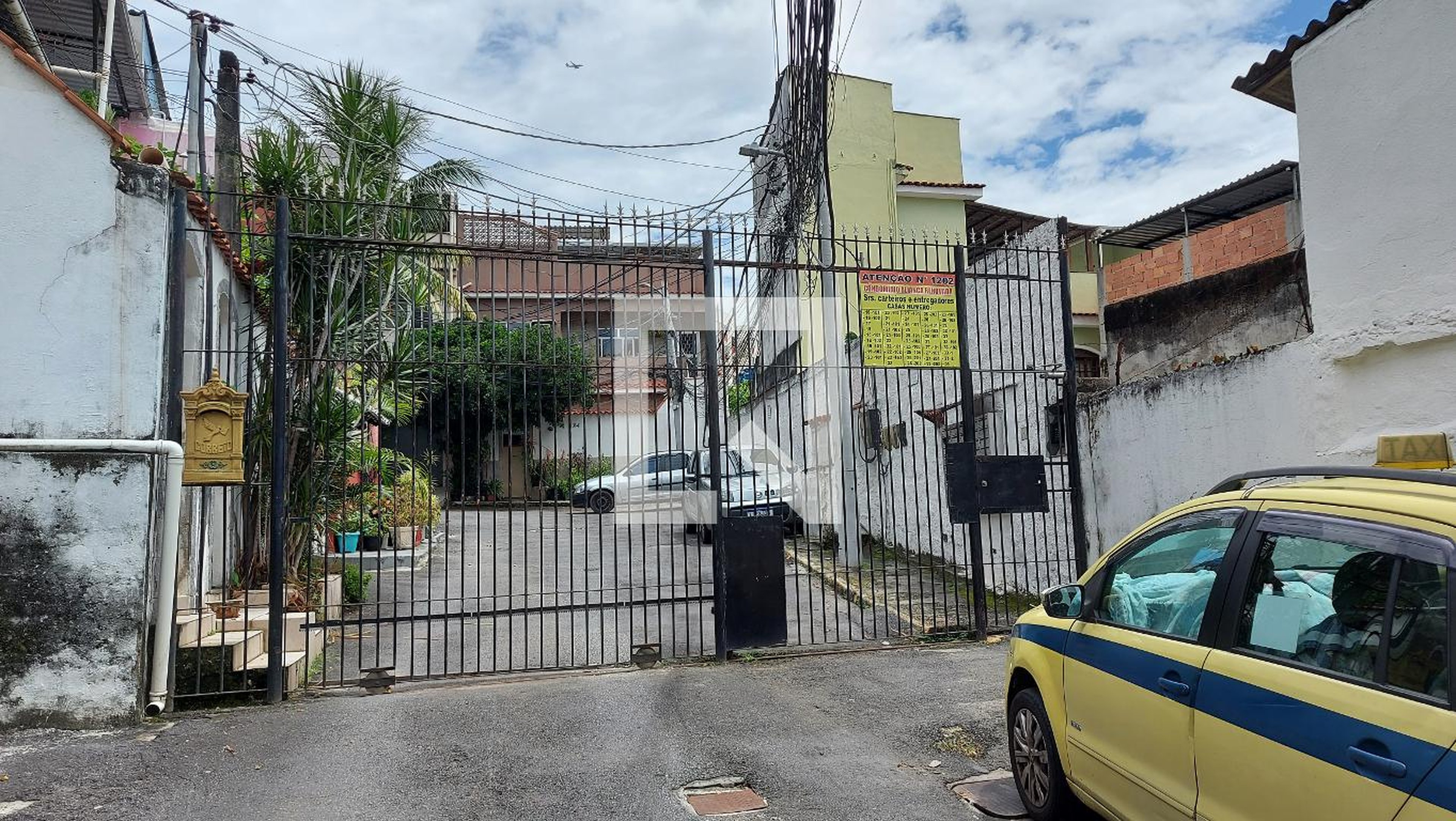 Fachada do Condomínio Condomínio em Rua Dois de Fevereiro, 1202