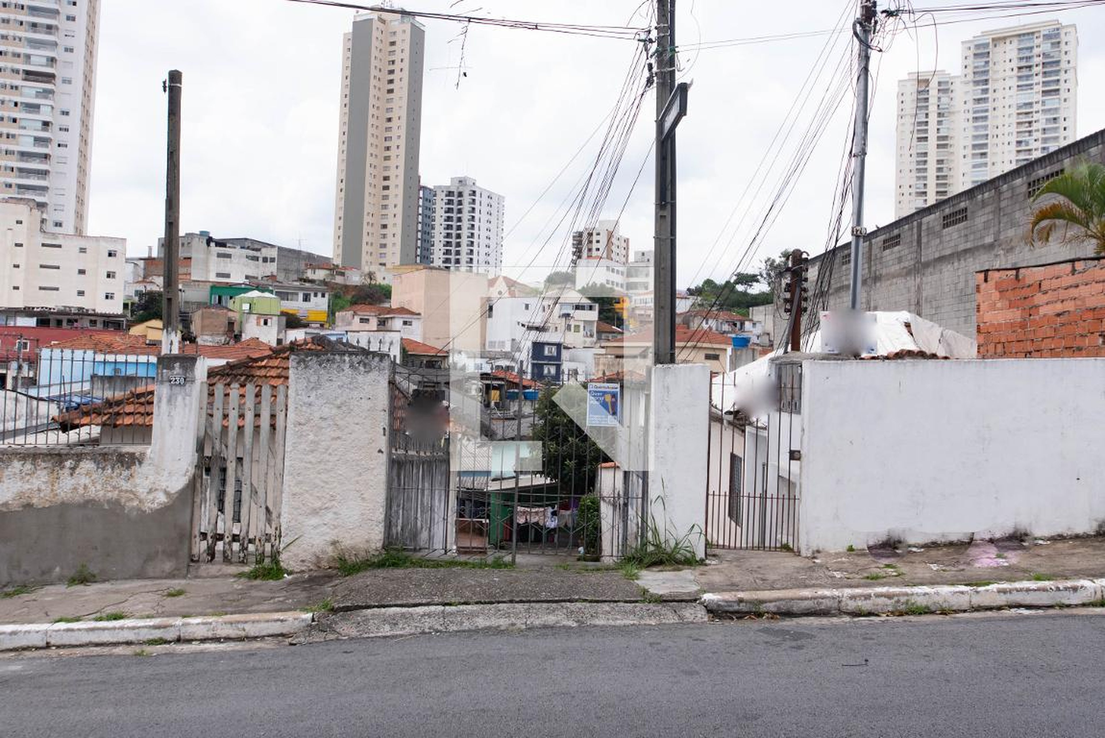 Fachada Condomínio em Rua Santa Áurea, 230