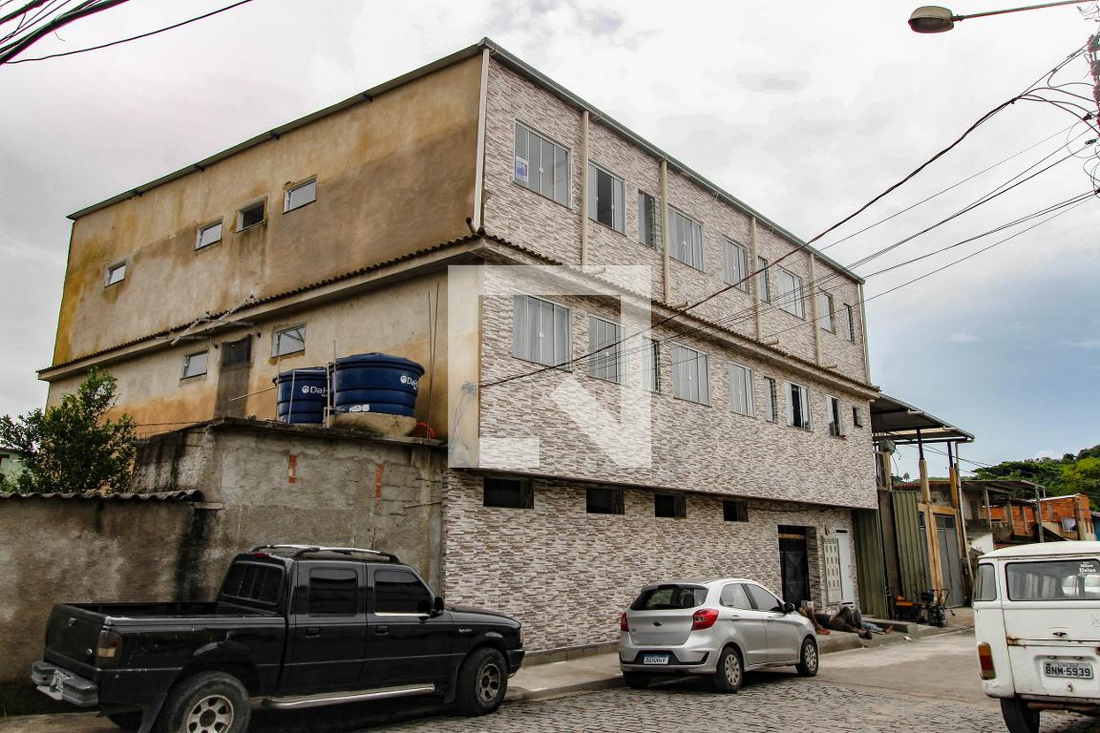 Fachada do Prédio Condomínio em Rua Louros, 15