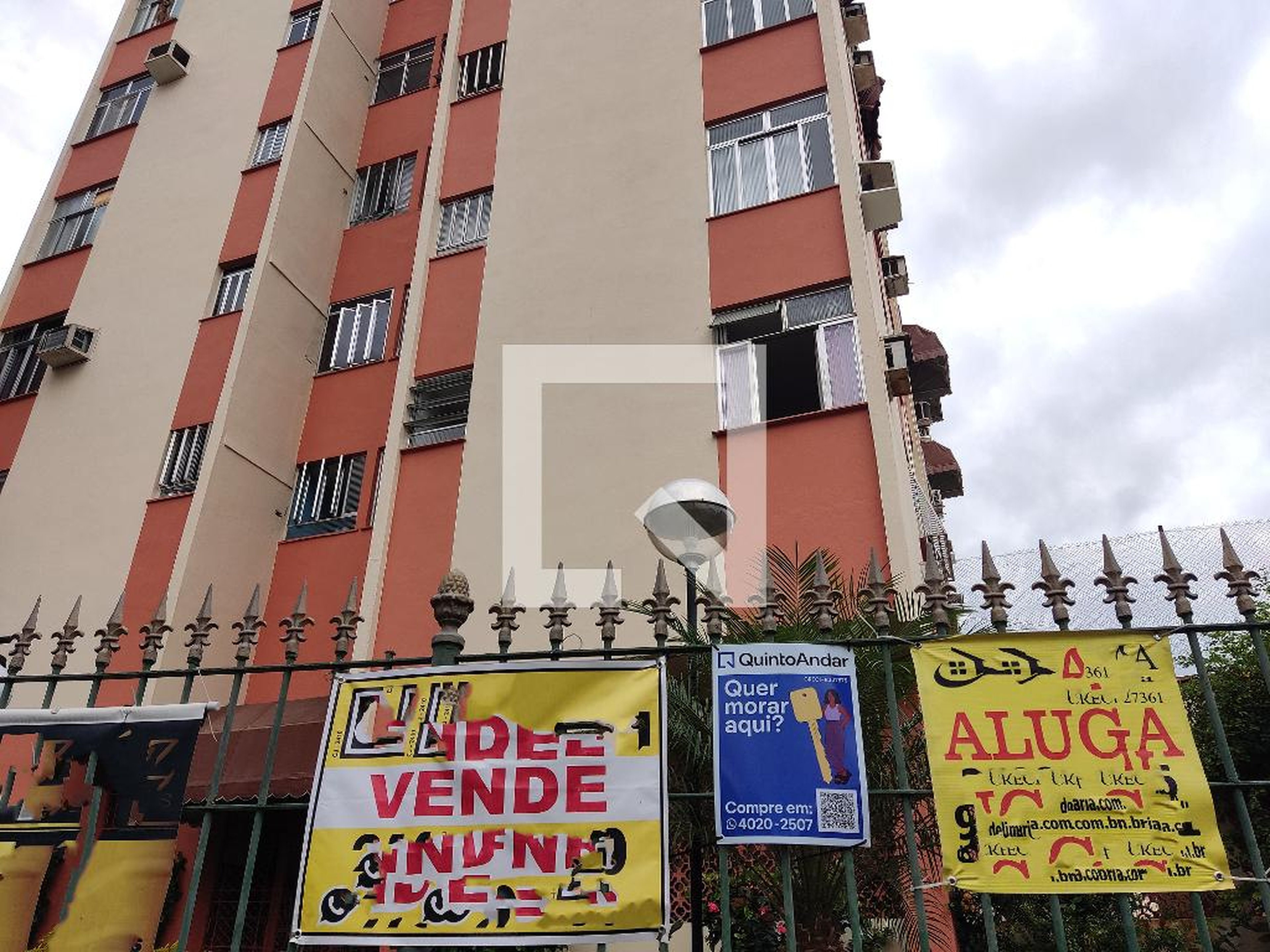 Fachada do Condomínio Edifício Mahatma Gandhi