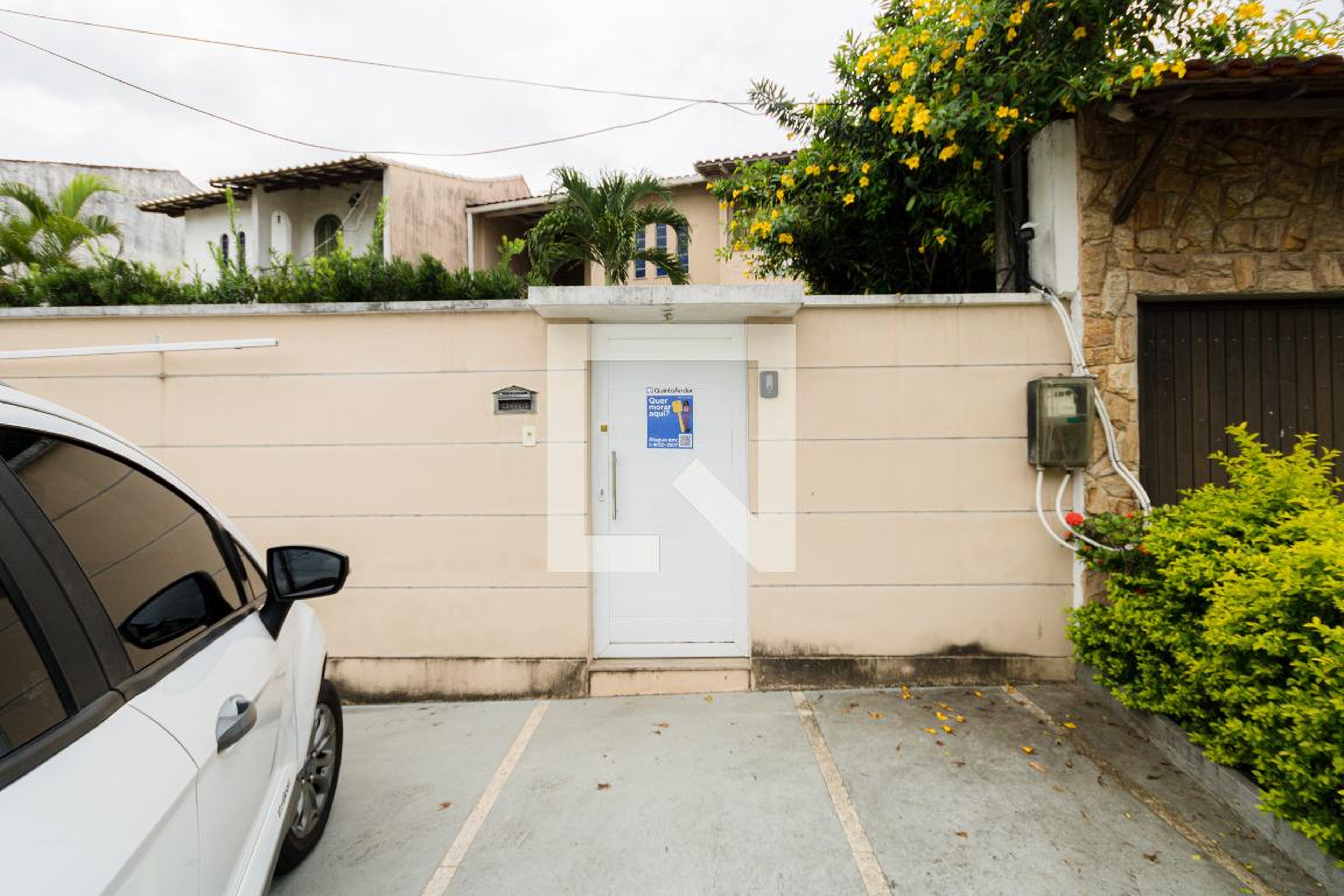 Fachada Condomínio em Rua Jorge Figueiredo, 417