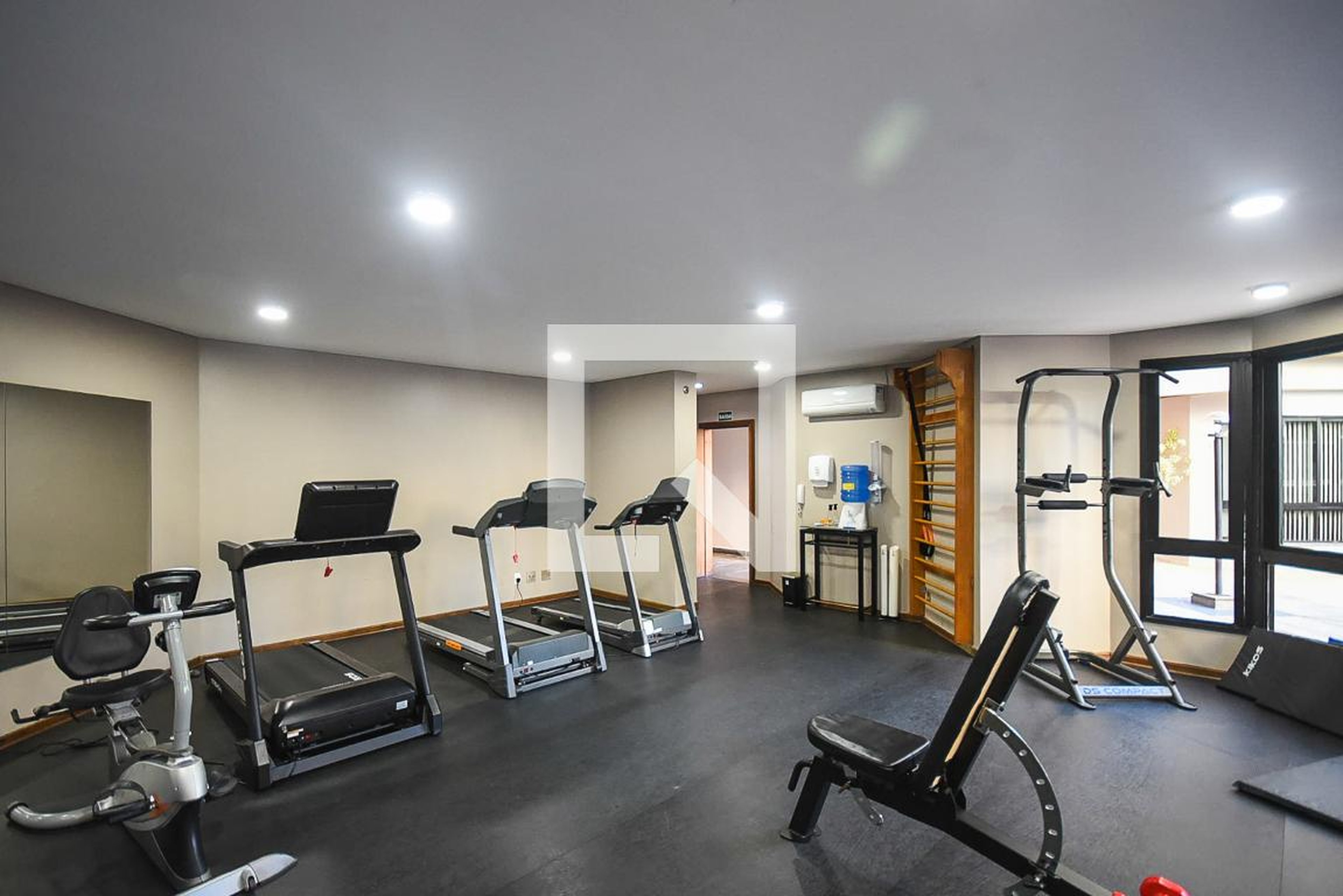 Academia - Sussex Park