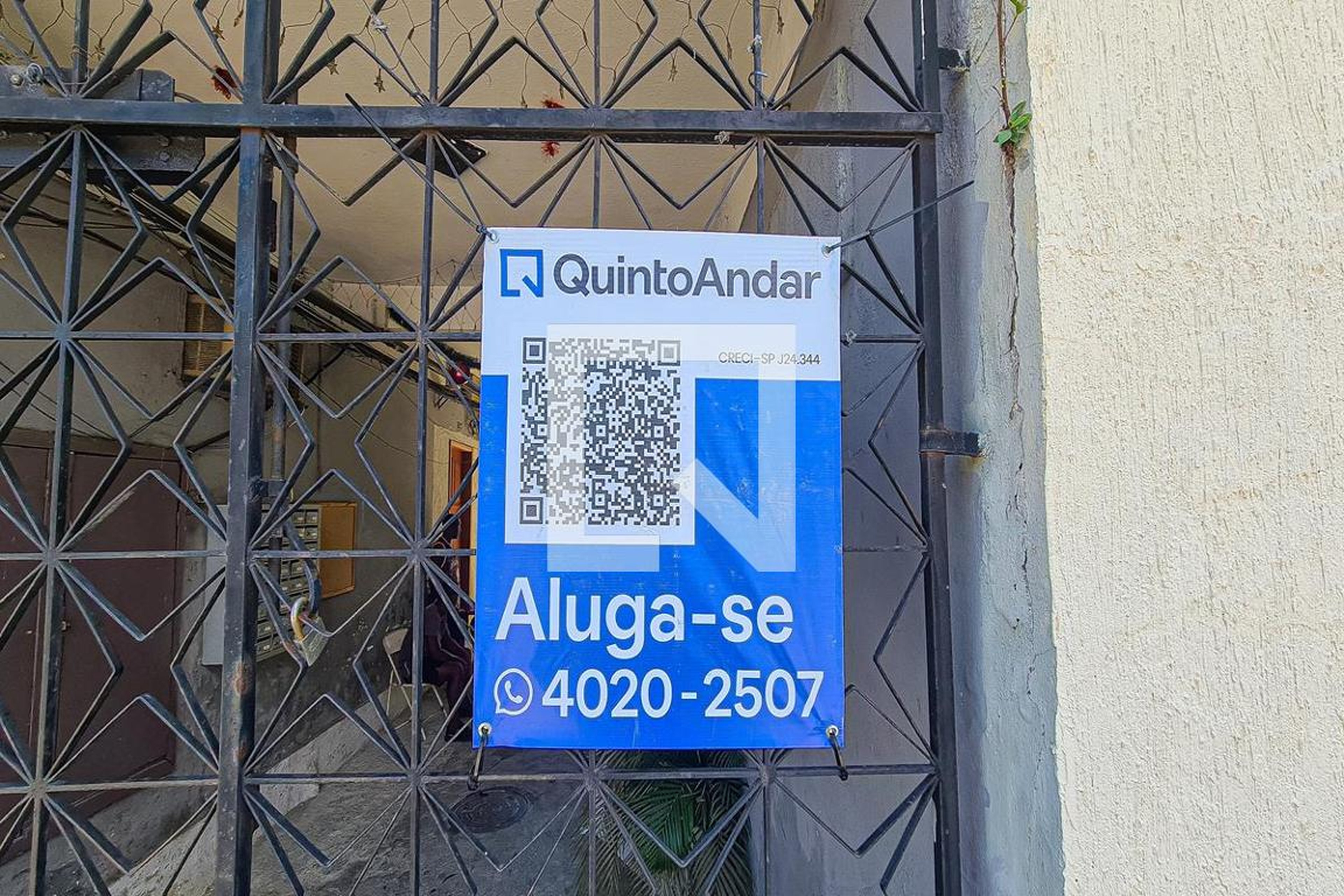 Fachada Condomínio em Rua Domingos Lopes, 500