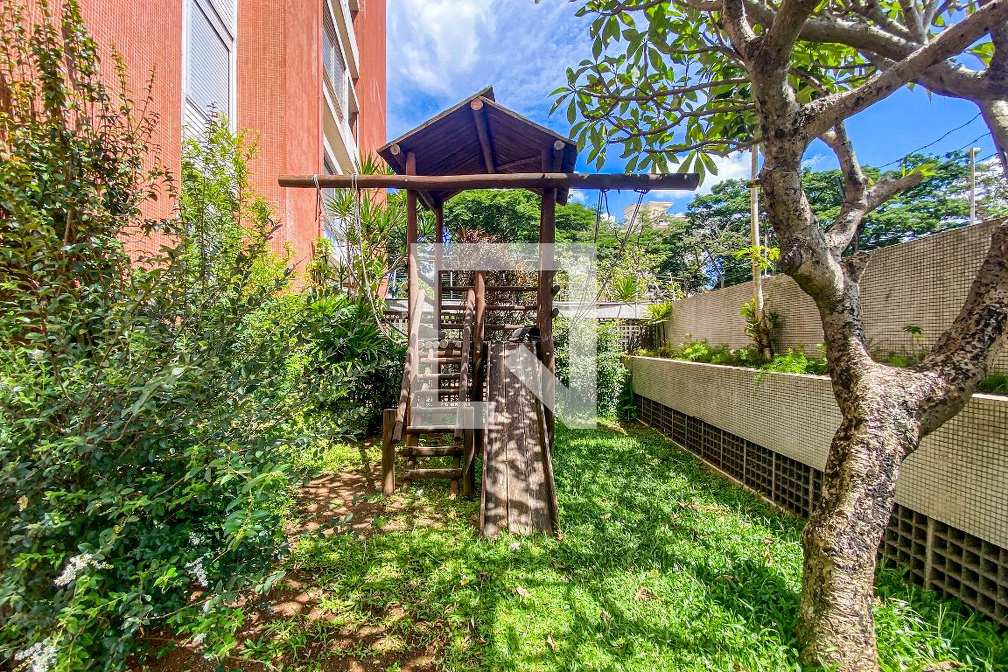 Playground - Edifício Carlos Eduardo