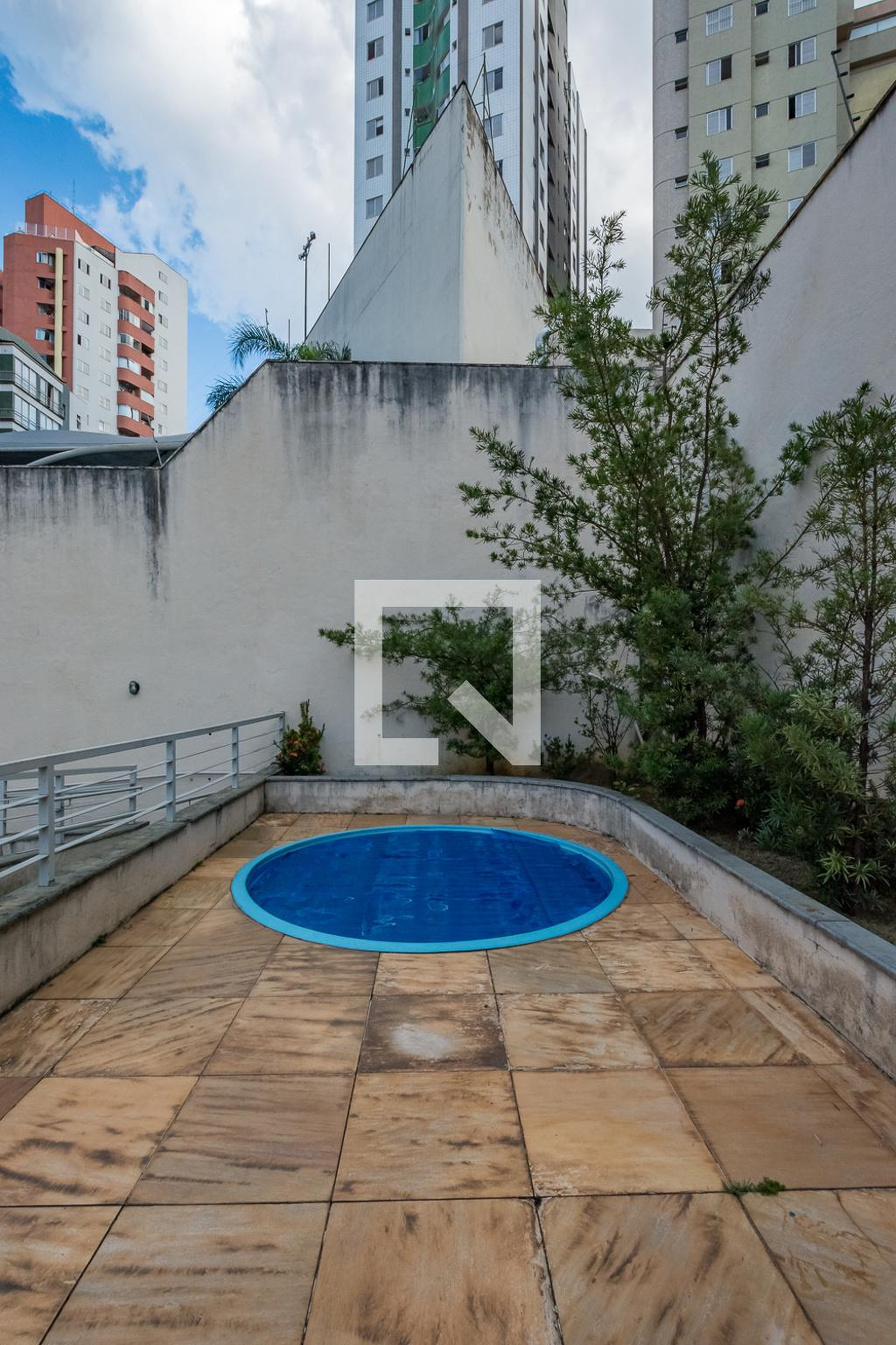 Piscina - Edifício Monte Castelo