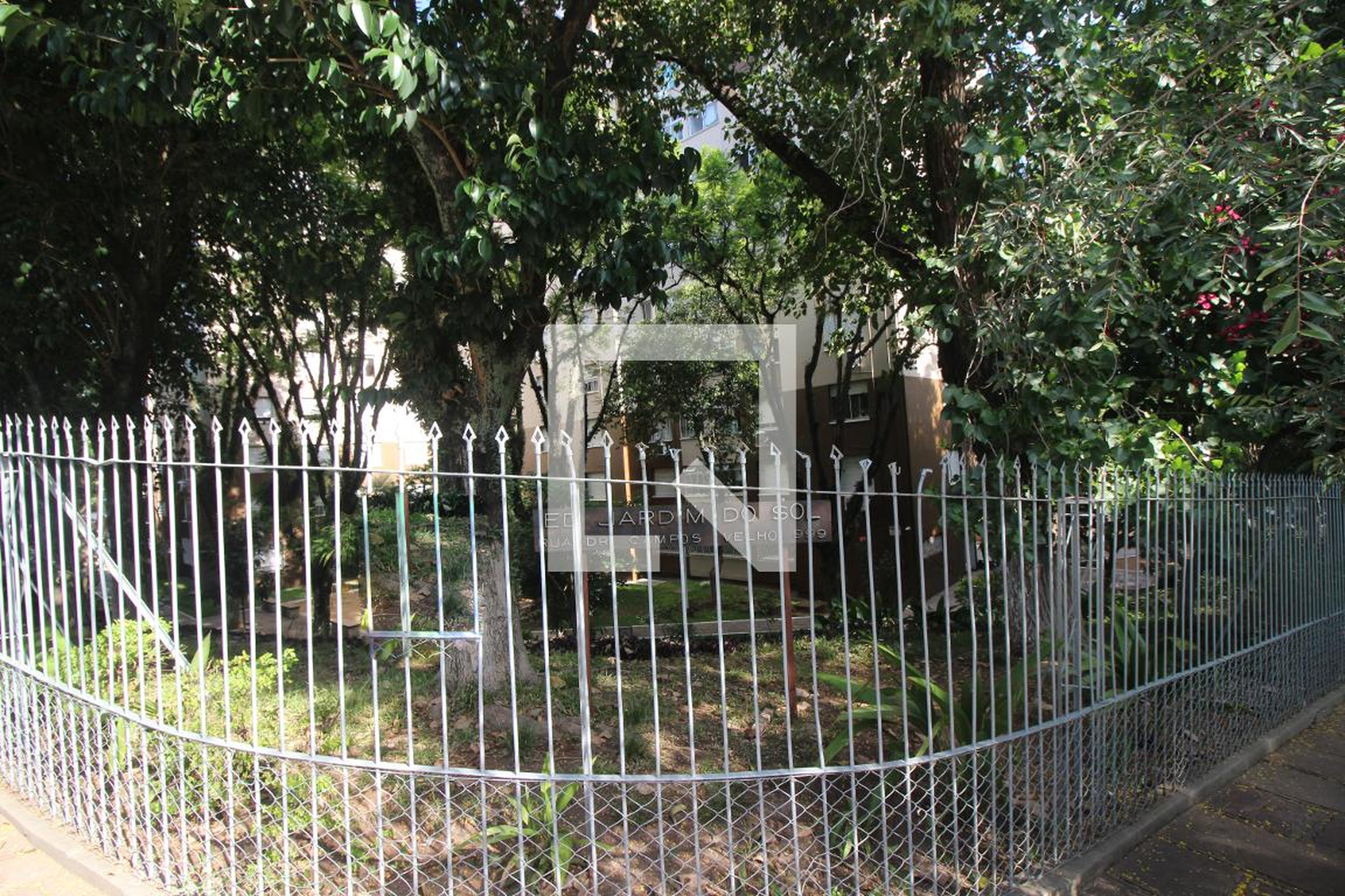 Fachada do Condomínio Condomínio Jardim do Sol