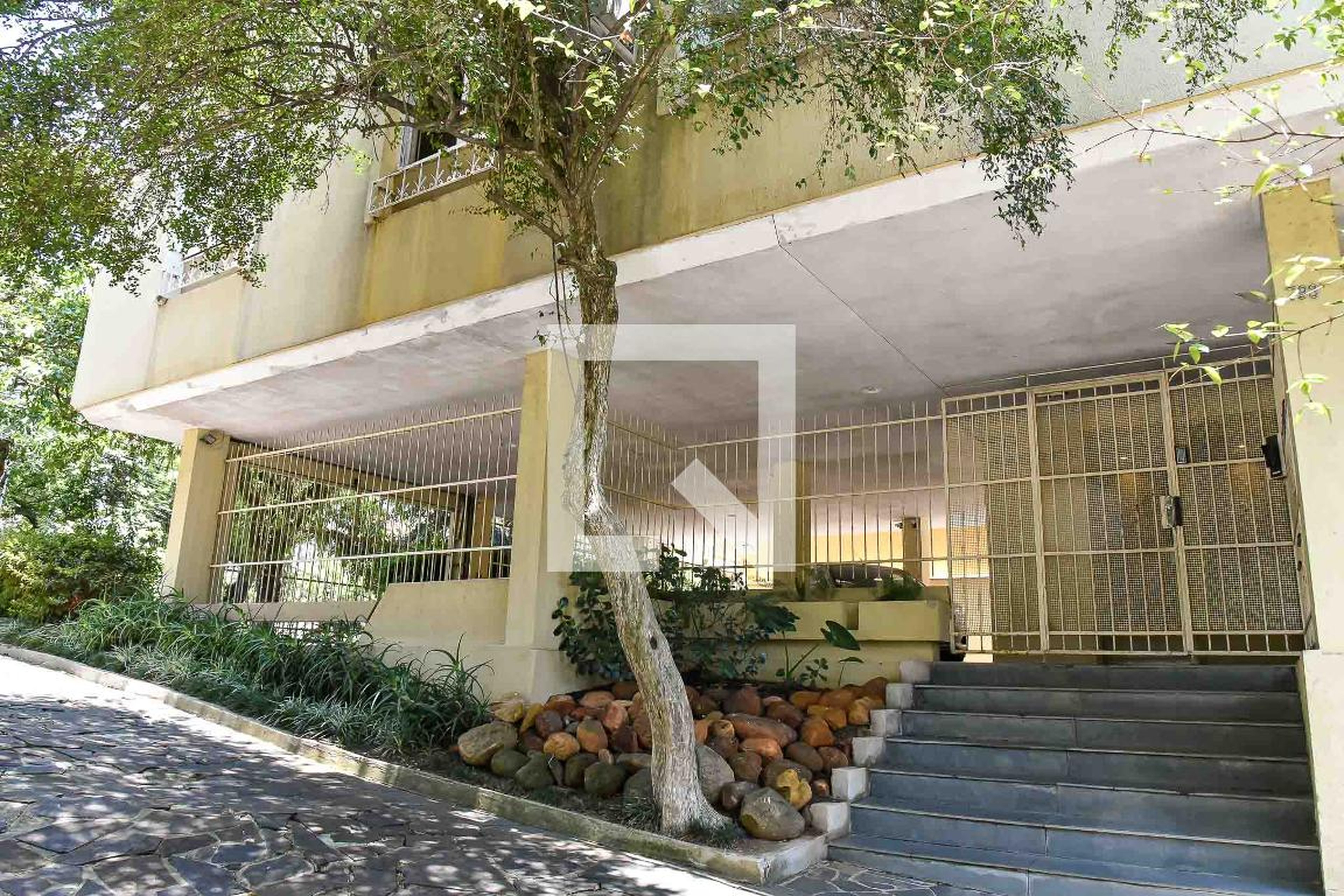 Entrada do Prédio - null