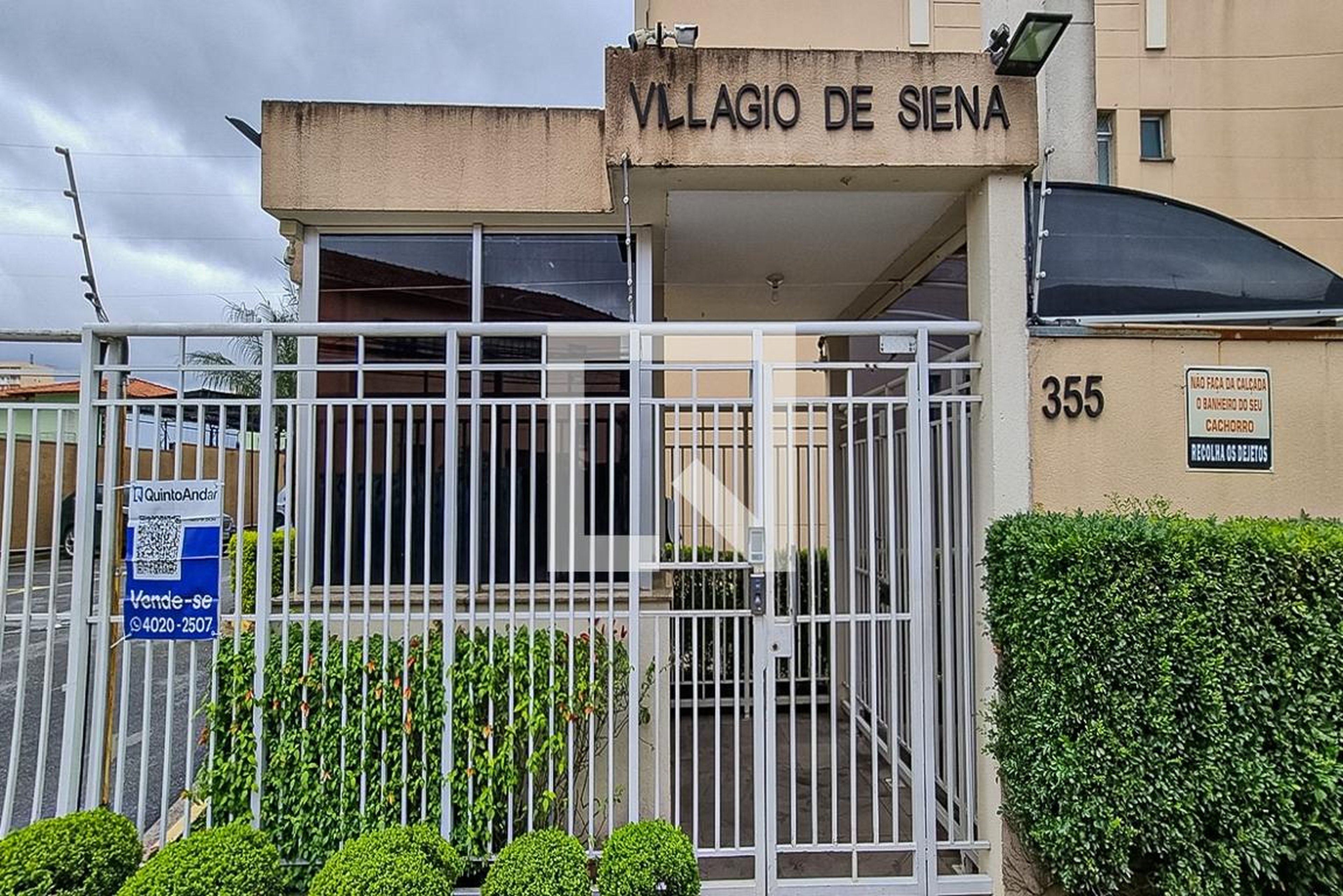 Fachada Condomínio em Rua Eugênio de Freitas, 165