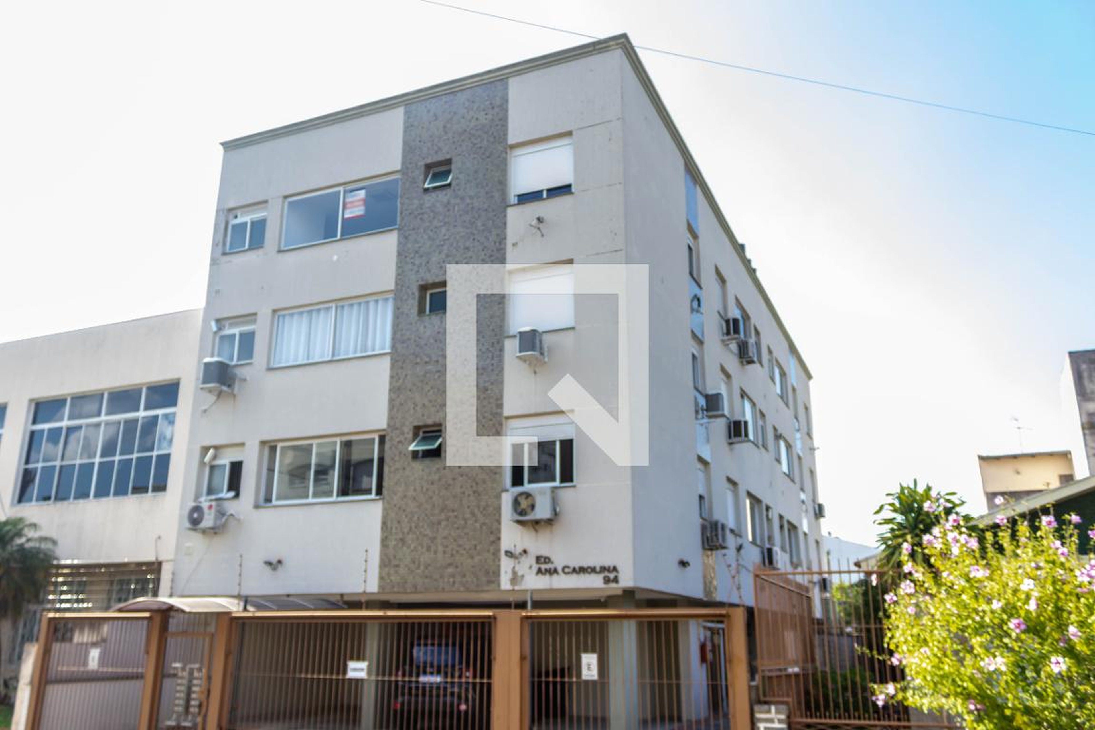 Fachada do Prédio Condomínio Ana Carolina