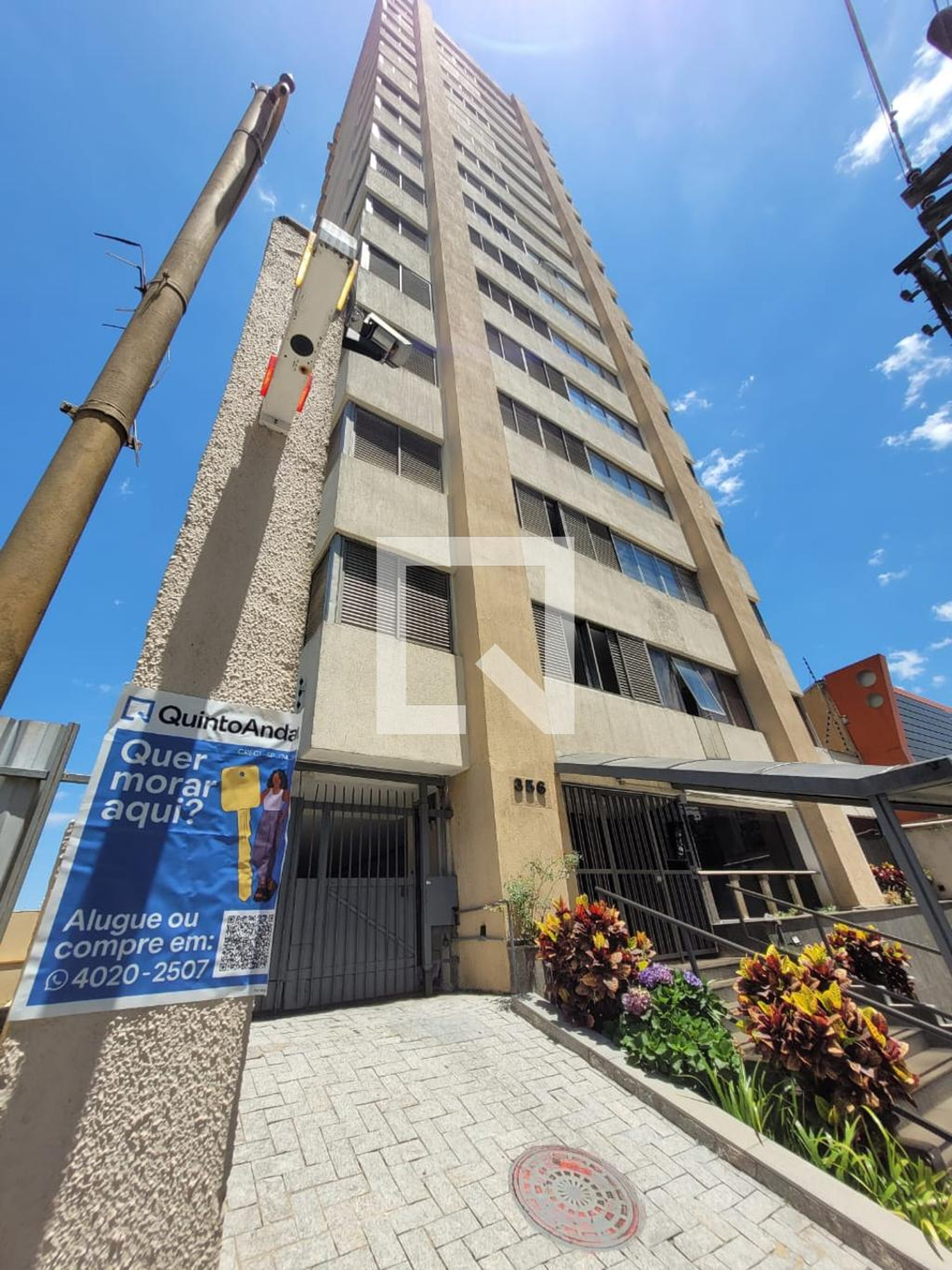 Entrada do Prédio - Esplanada