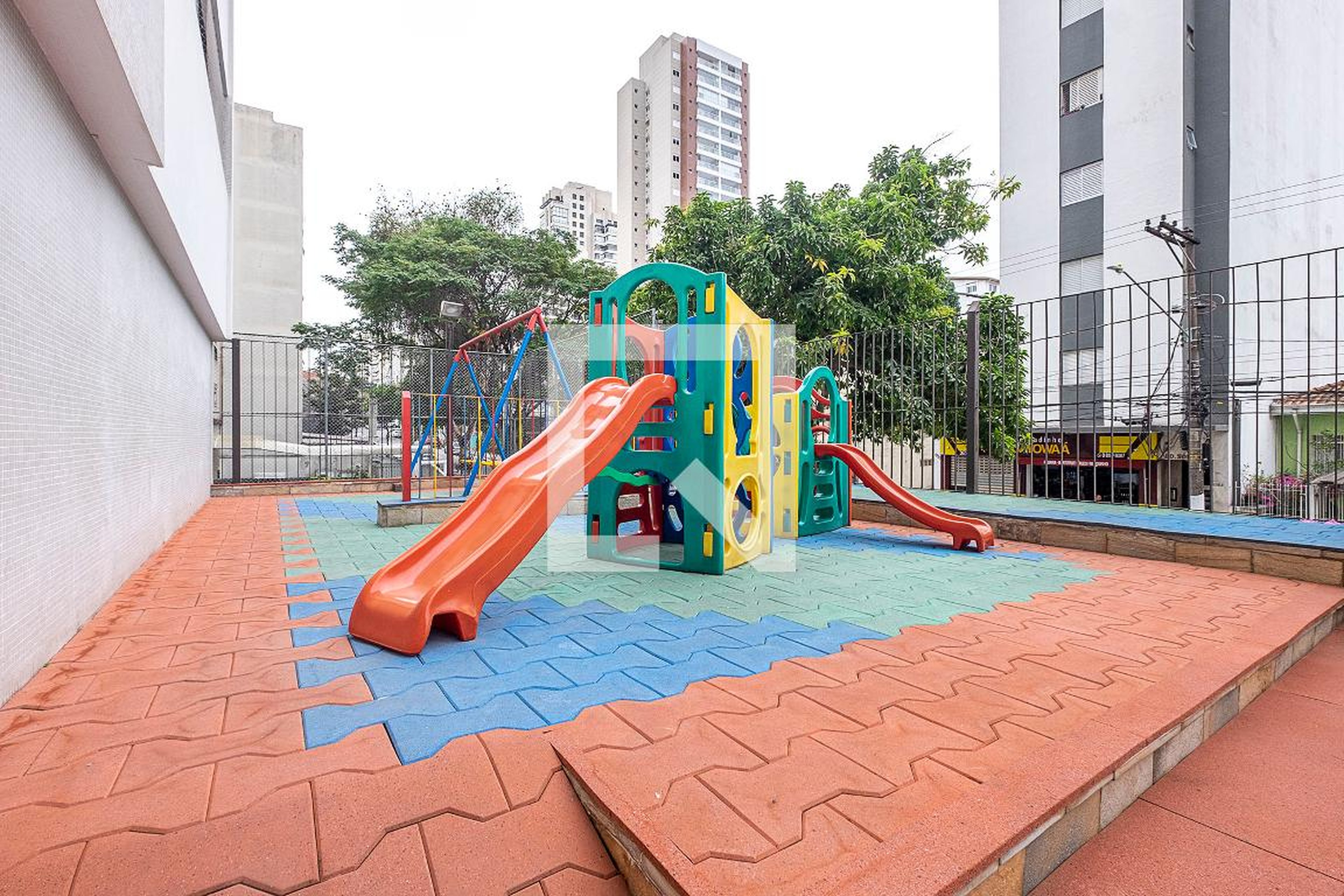 Playground - Alpha Centauro