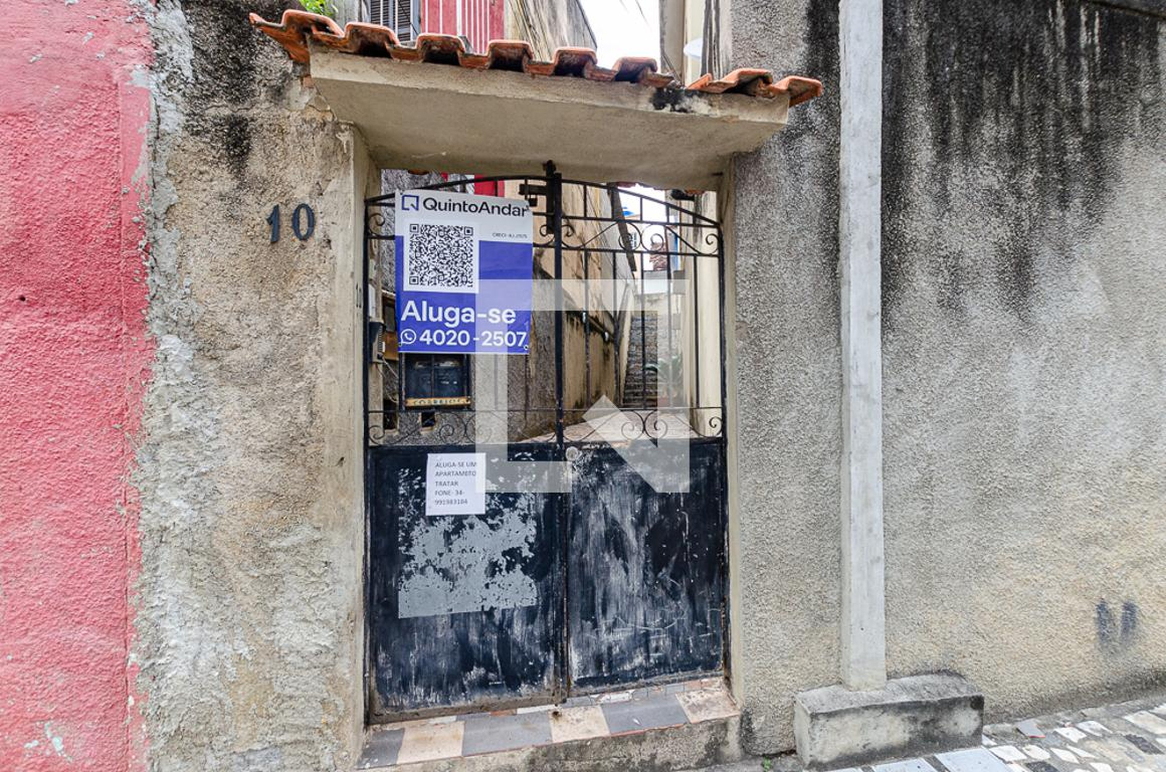 Fachada Condomínio em Travessa Afonso Viana, 36