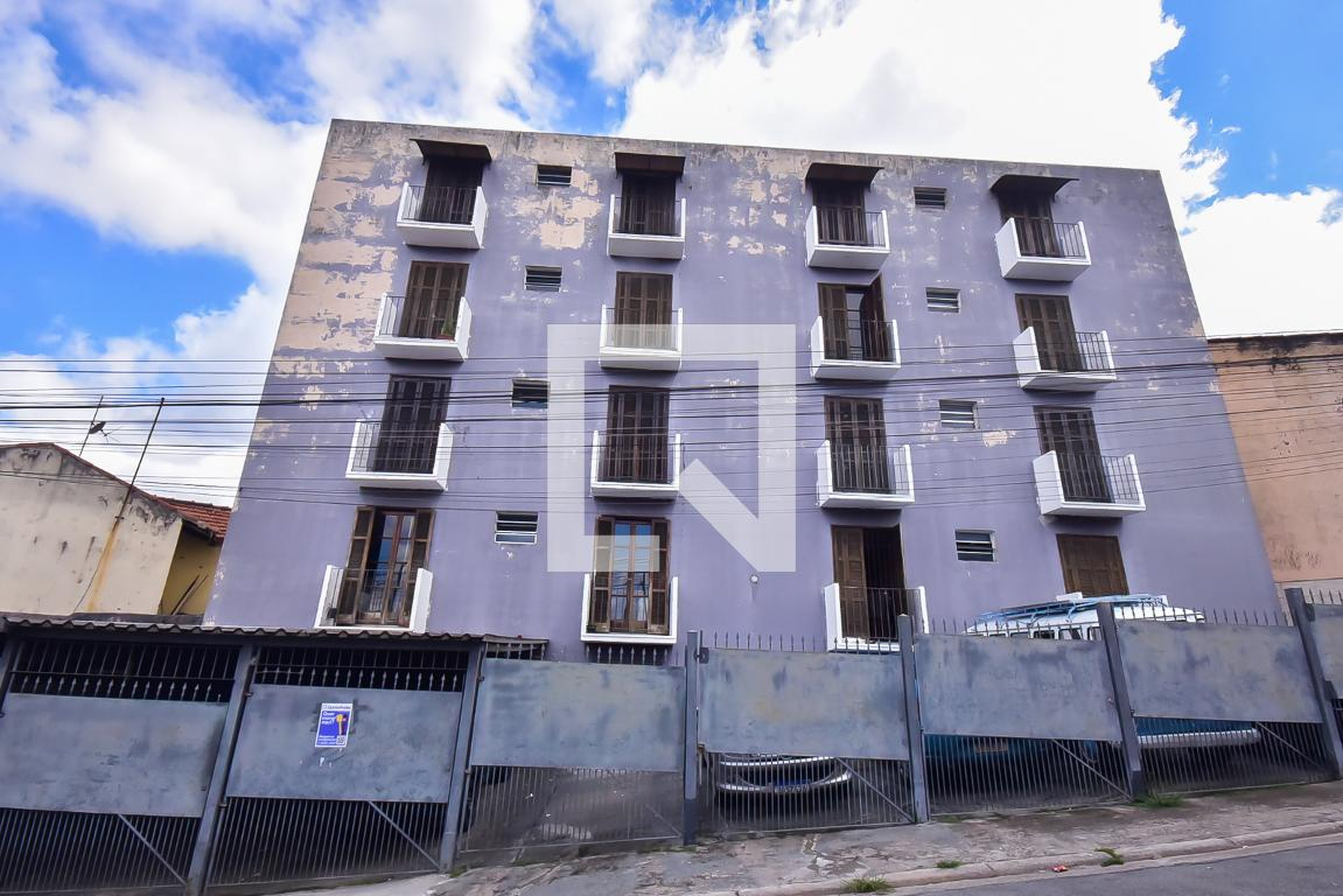 Fachada Condomínio em Rua João Domingues, 188