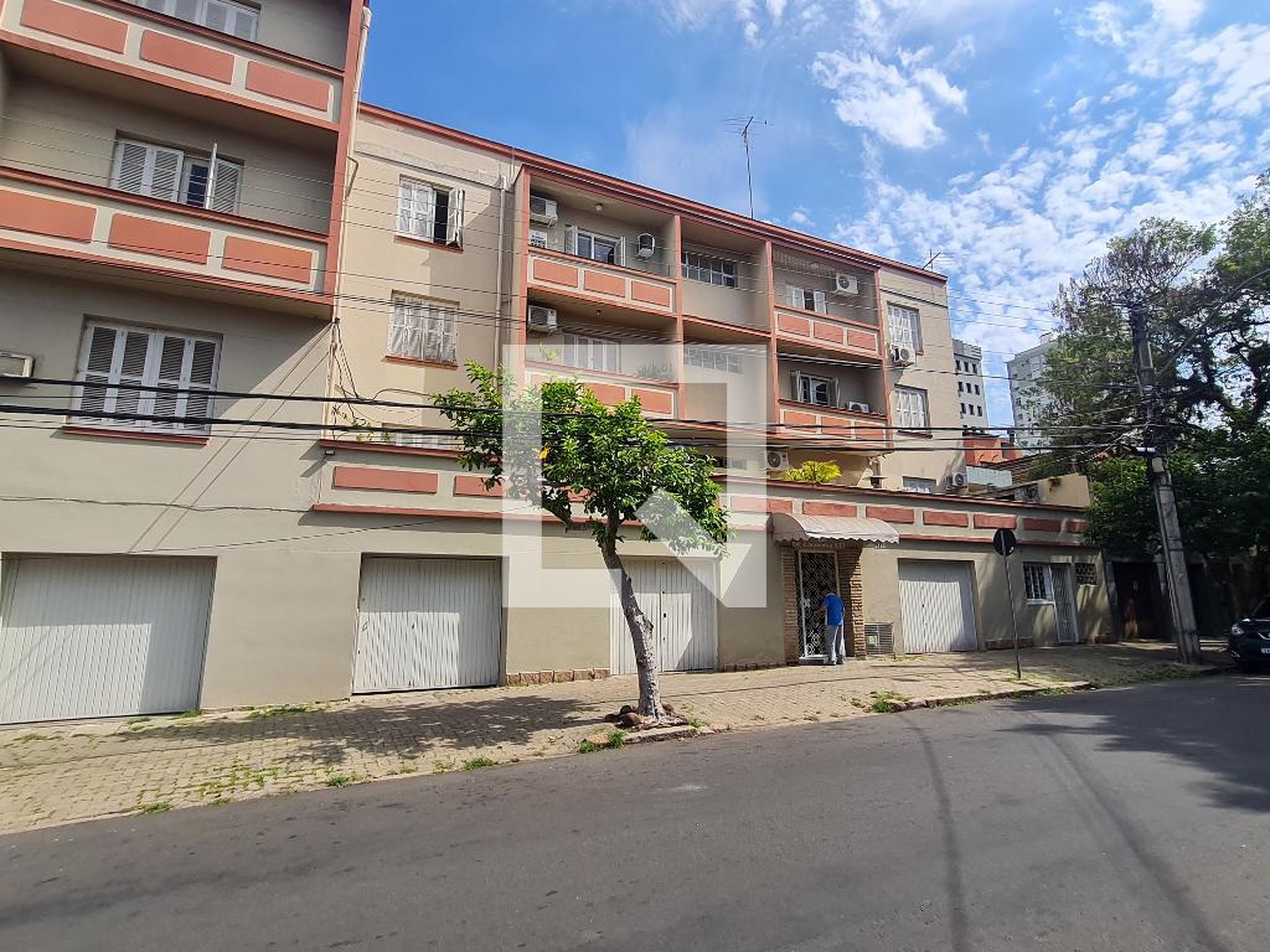 Fachada do Prédio Condomínio em Rua João Abbott, 577