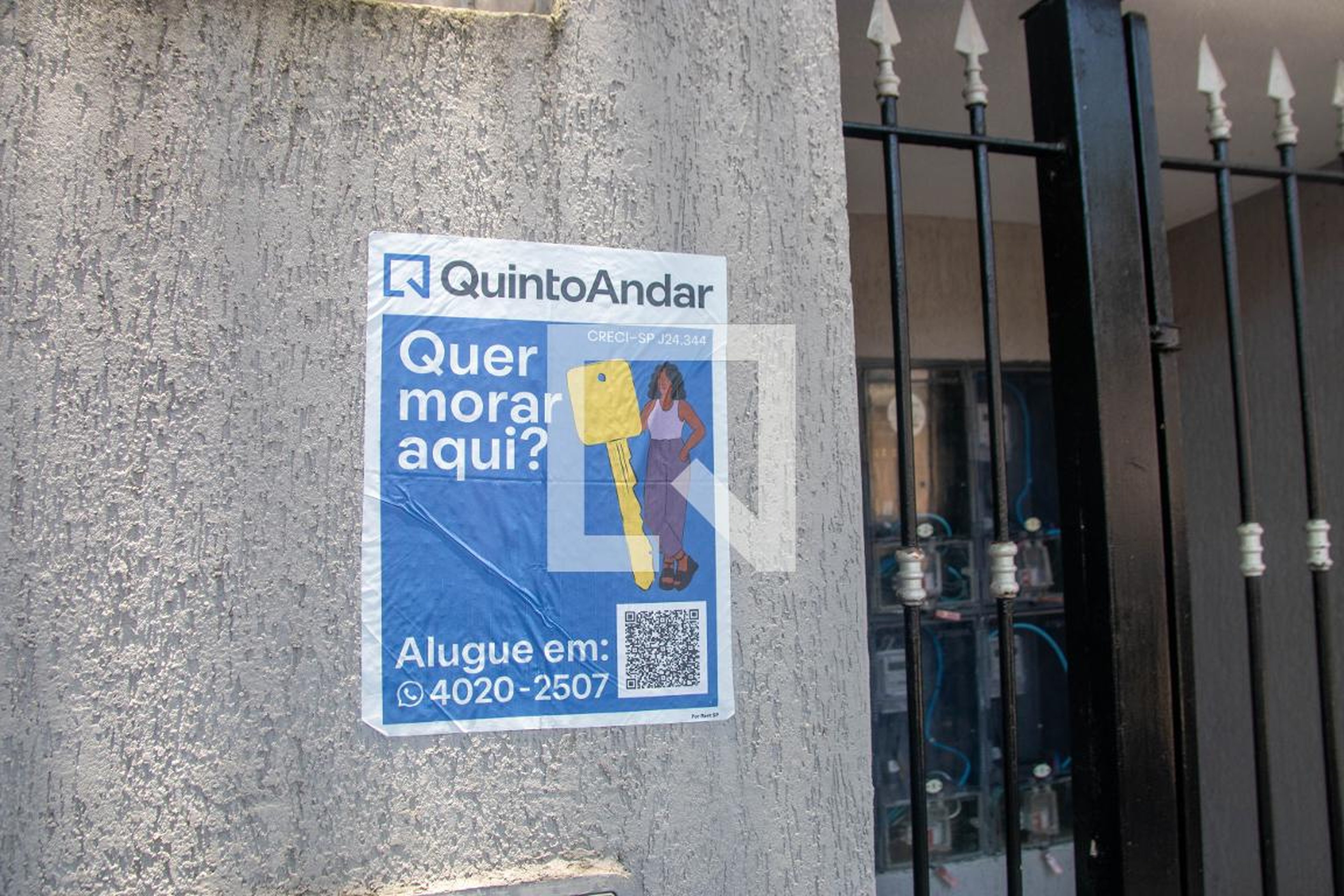 Fachada Condomínio em Rua Assunta Dores de Sica, 16